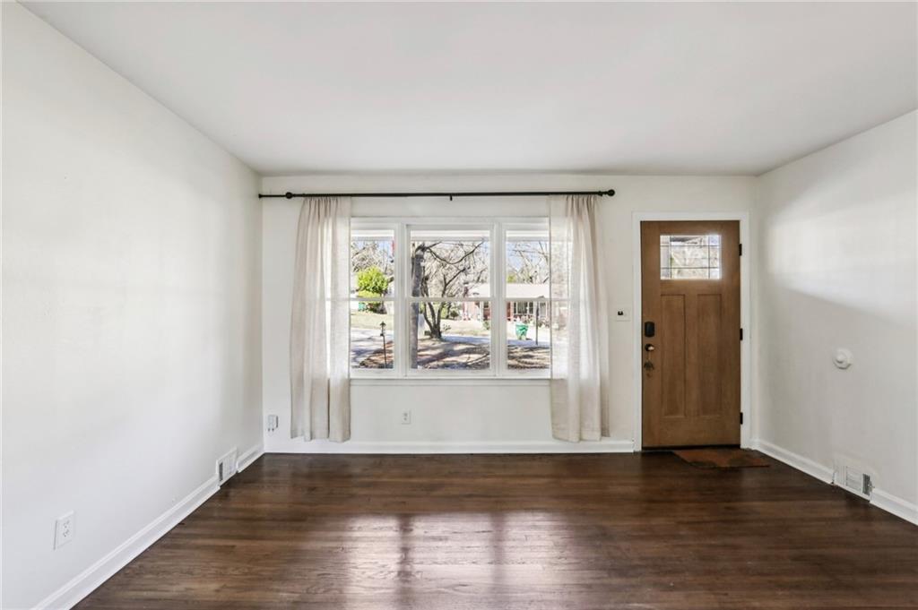 1609 Tanager Circle