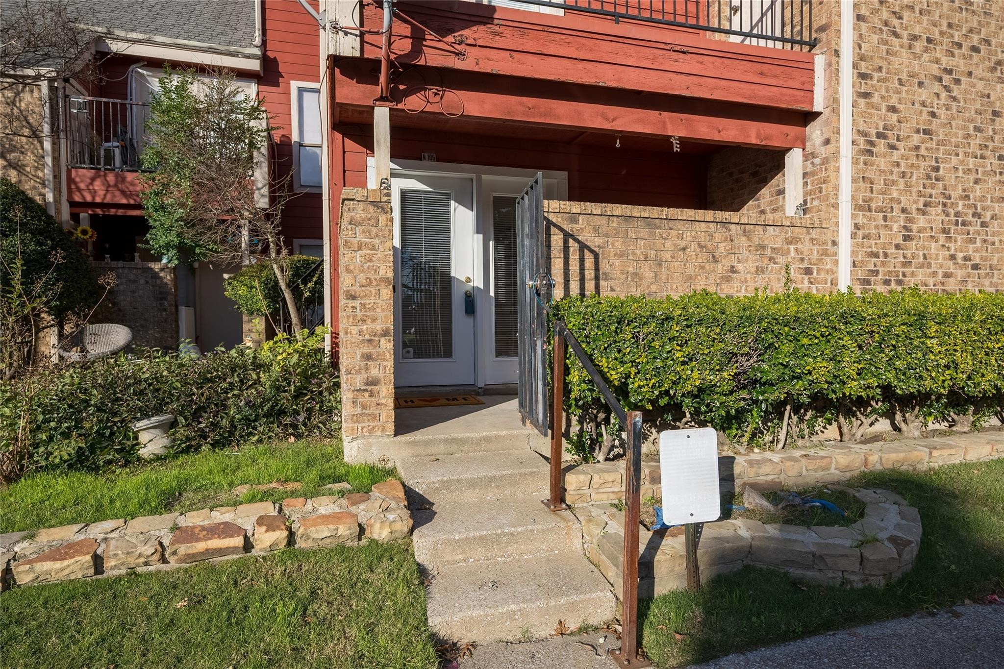 9827 Walnut Street 109