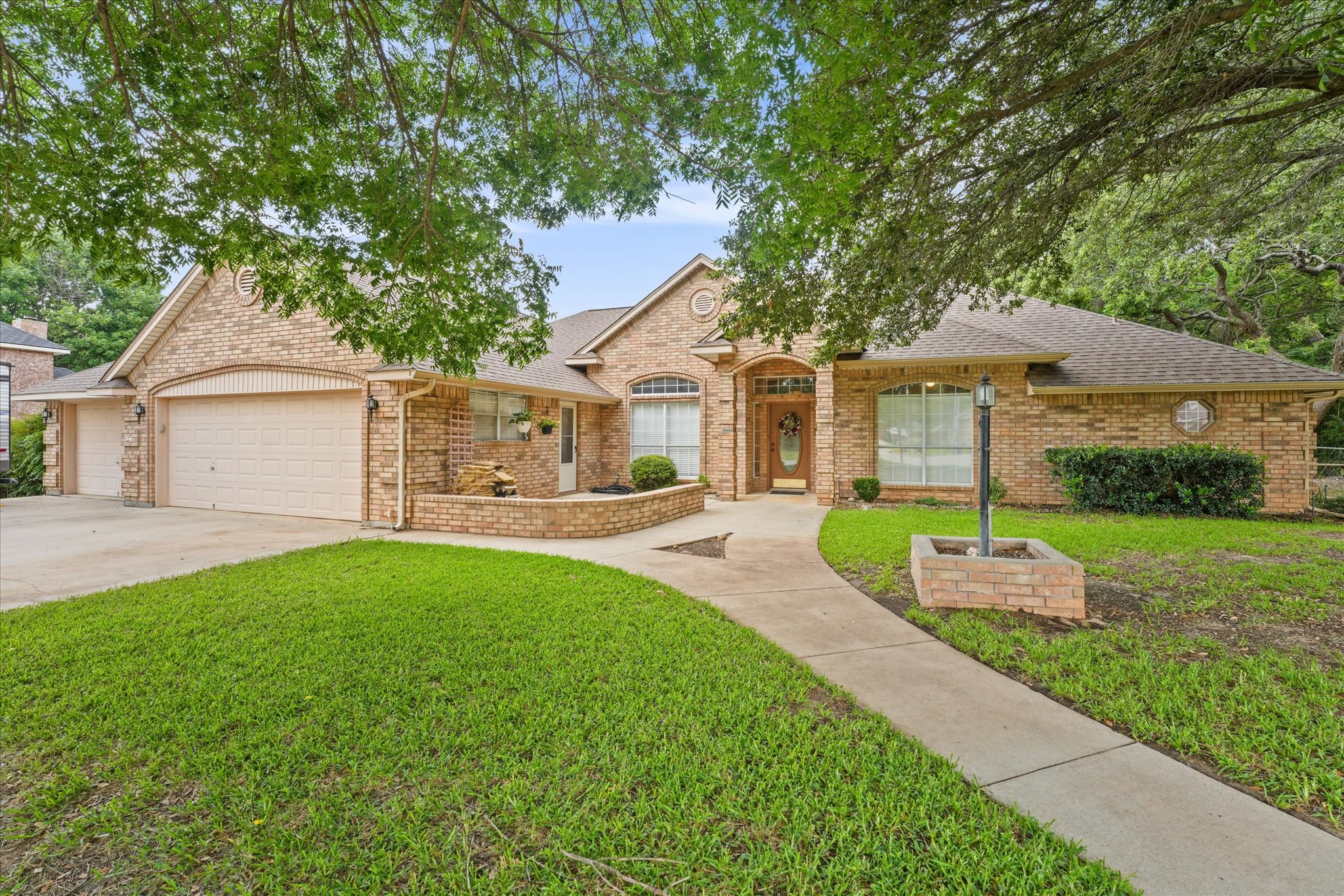 1704 Meadowbrook Court