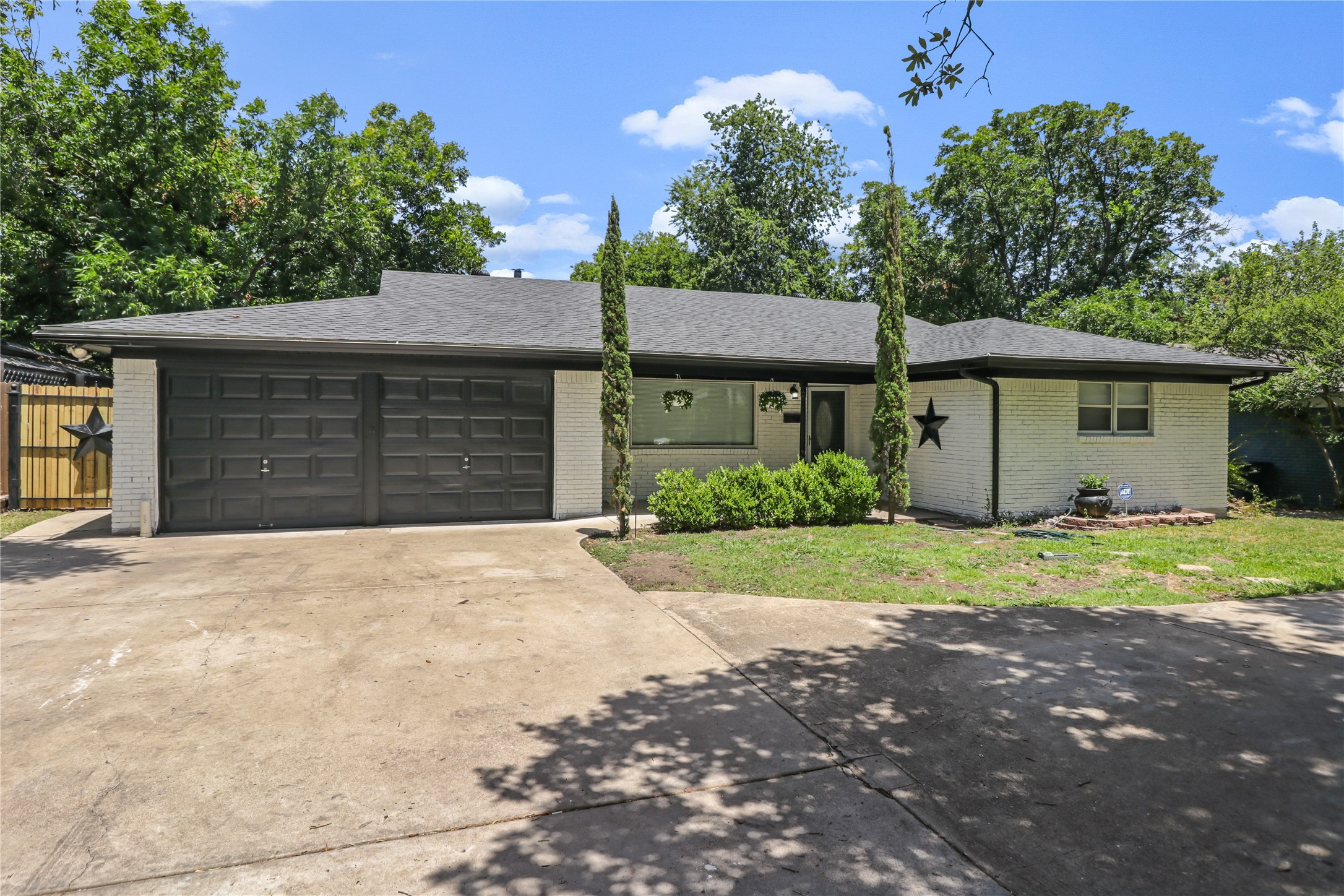 5517 Westcreek Drive