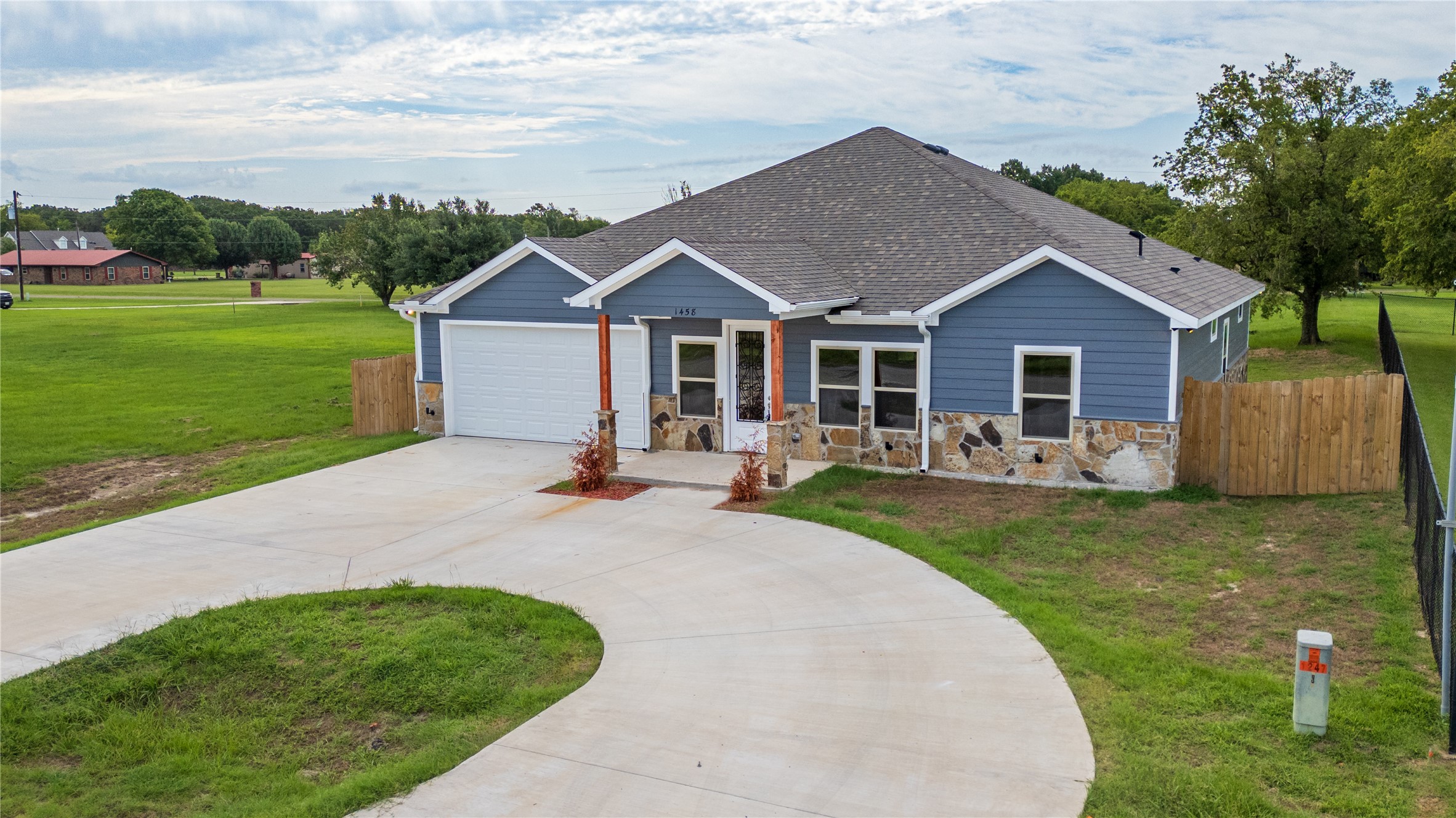 1458 VZ County Road 3502