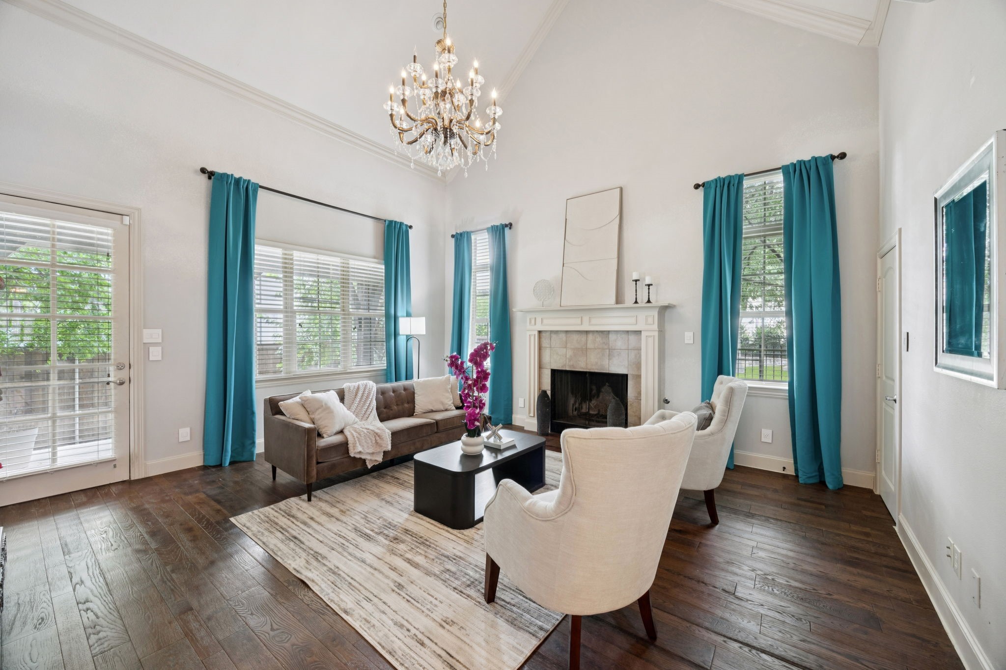 800 Chapel Hill Lane
