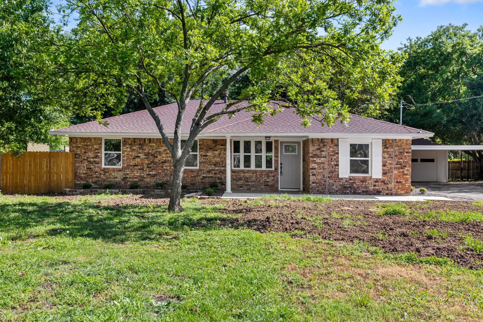 1100 Silver Creek Drive