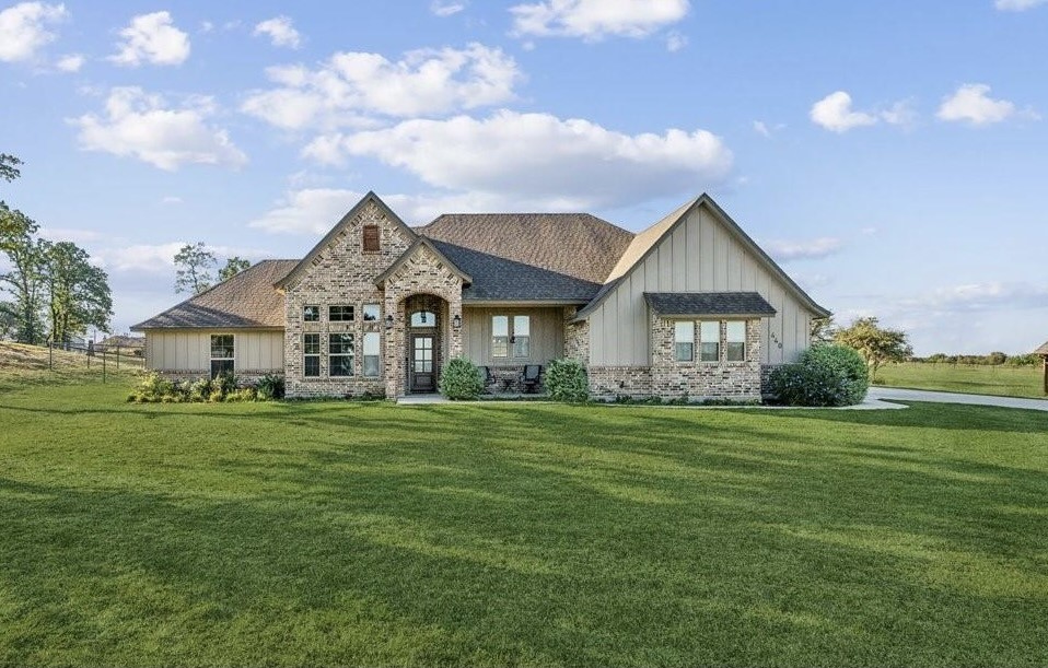 440 Scenic Wood Drive