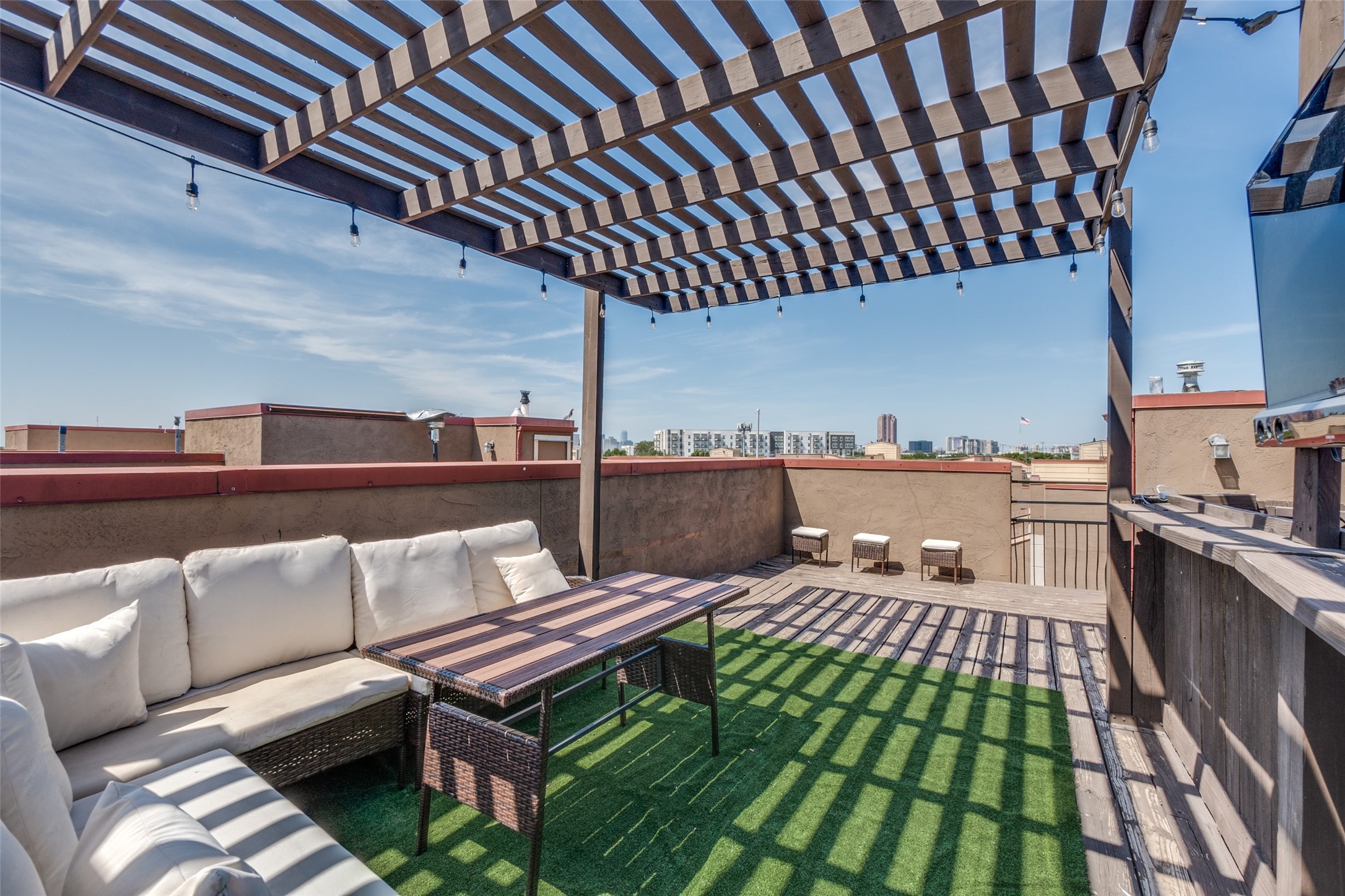 1525 Matilda Street