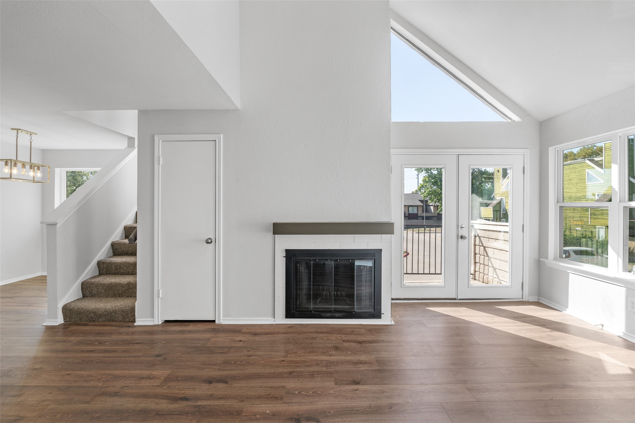 9809 Walnut Street 209