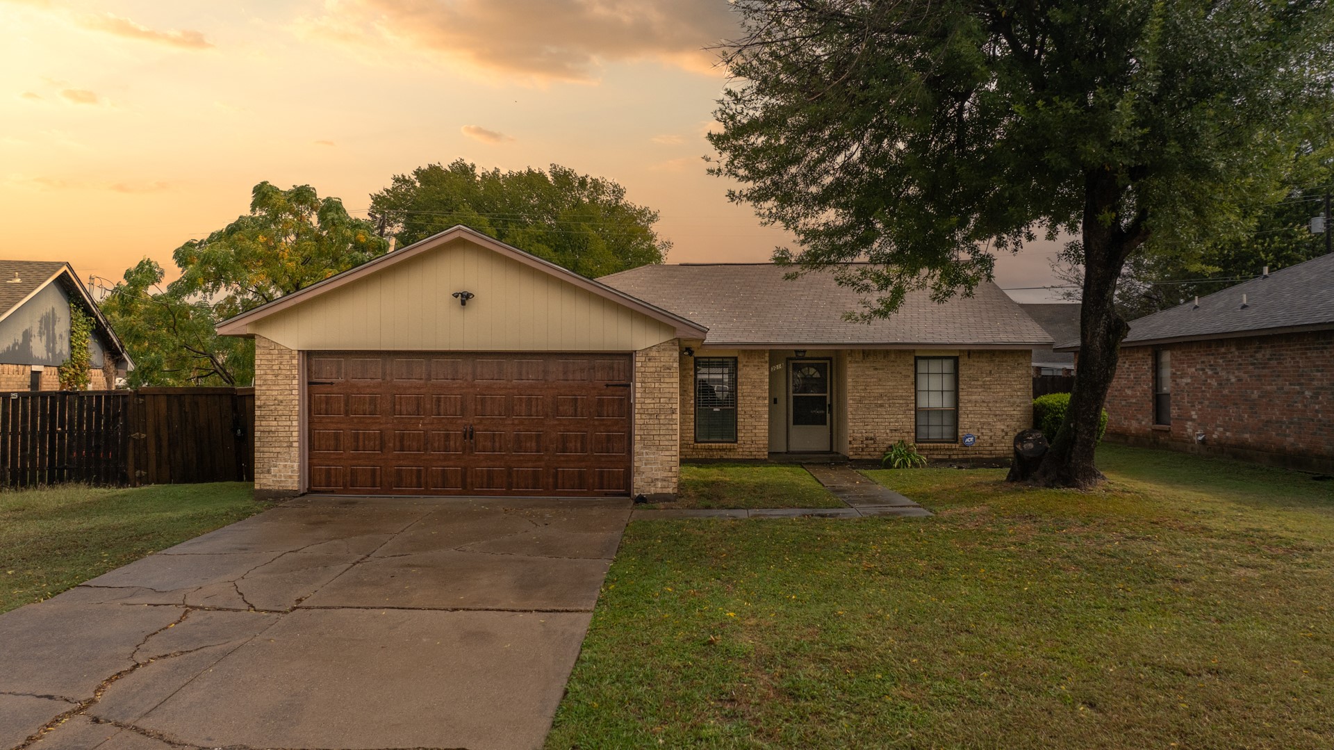 3018 E Pepperidge Drive