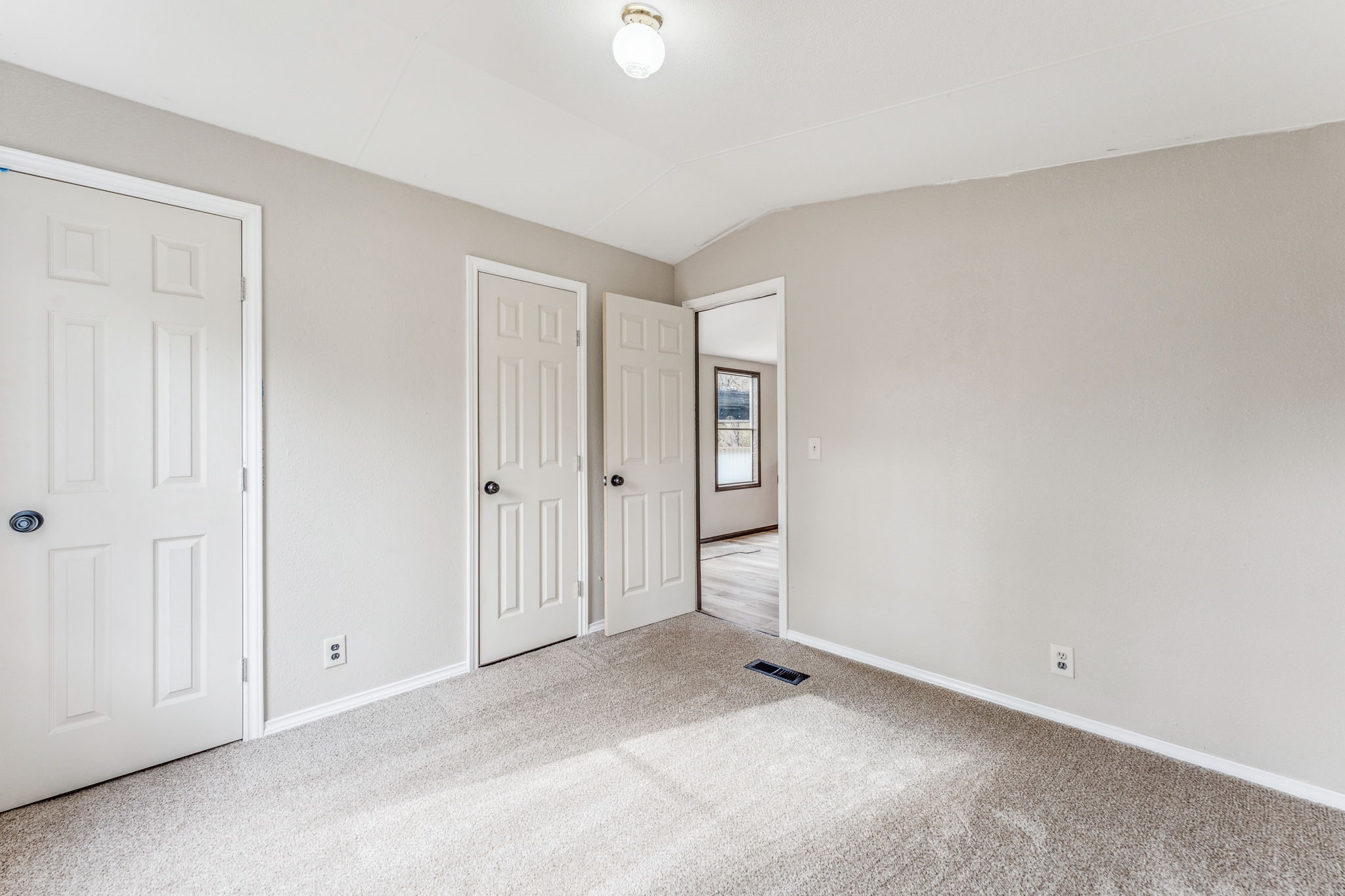 554 Blue Jay Court