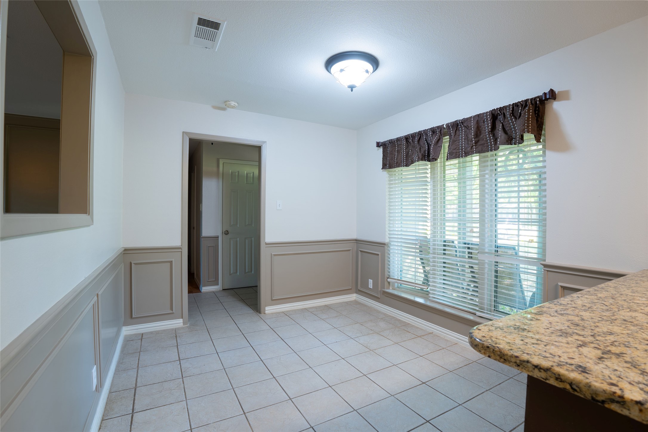 508 Squires Lane