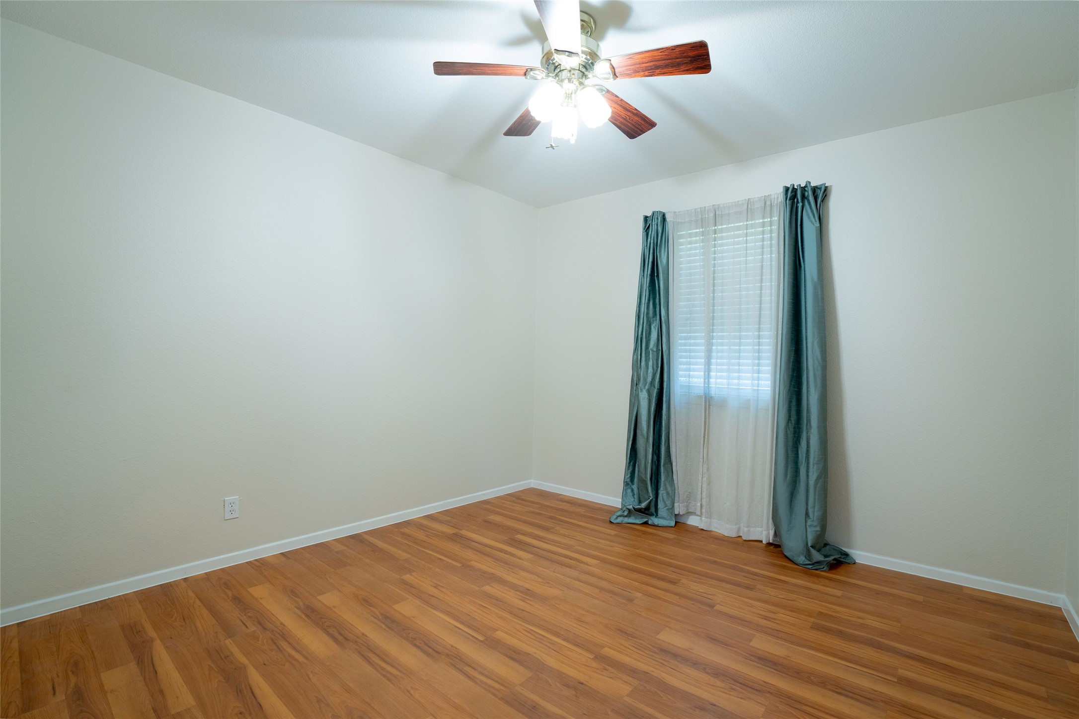 508 Squires Lane