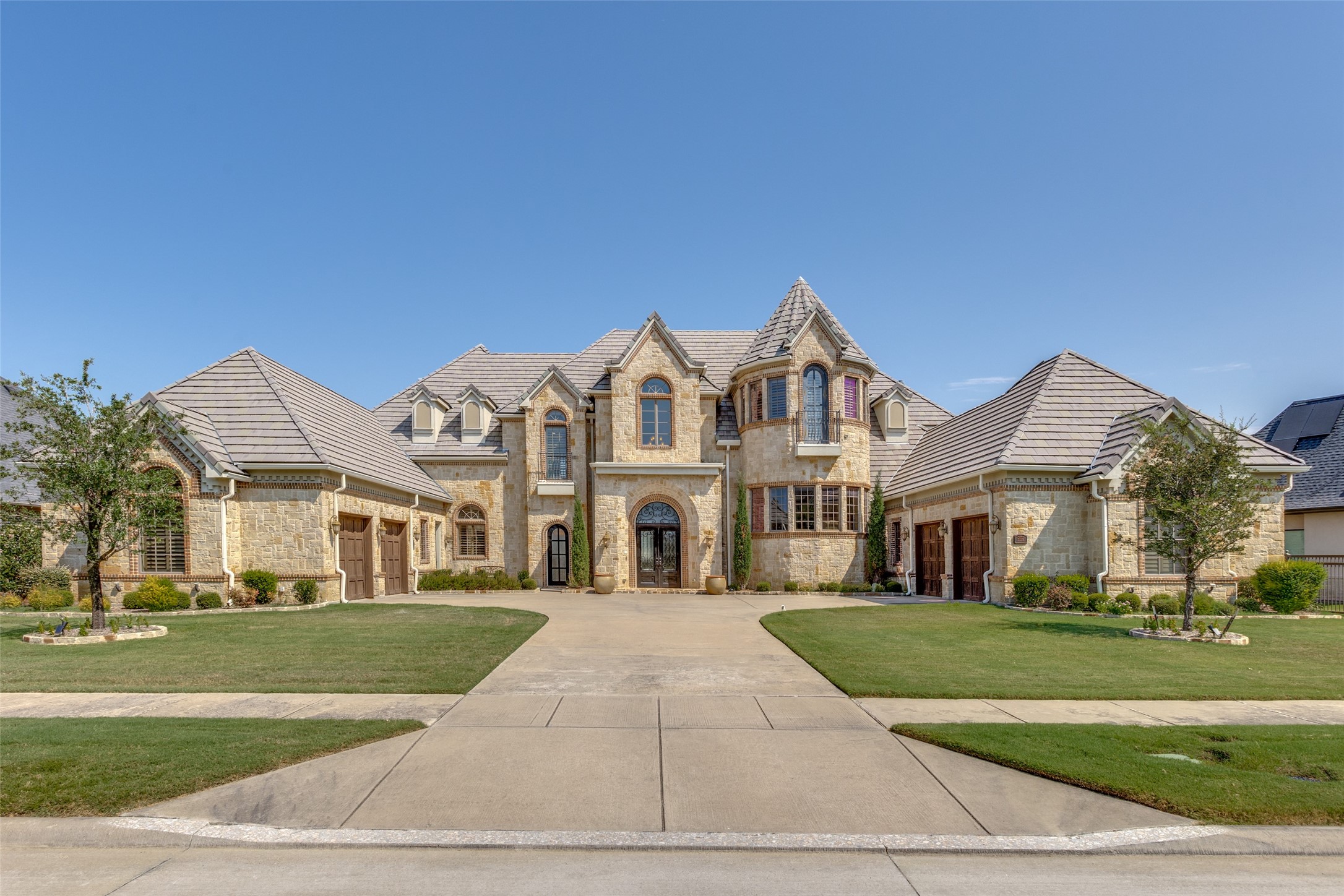 2032 Courtland Drive