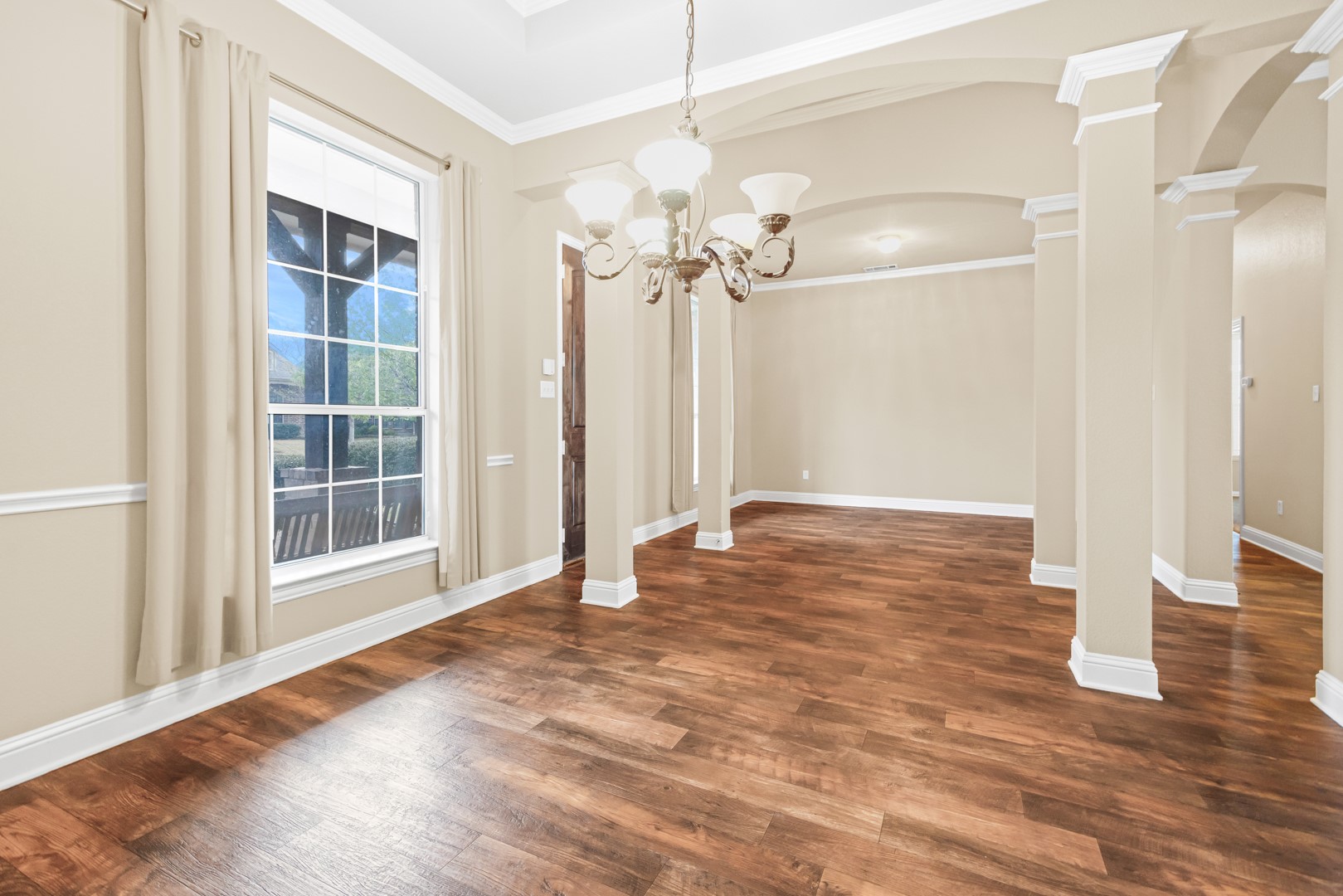 1613 Boxwood Lane