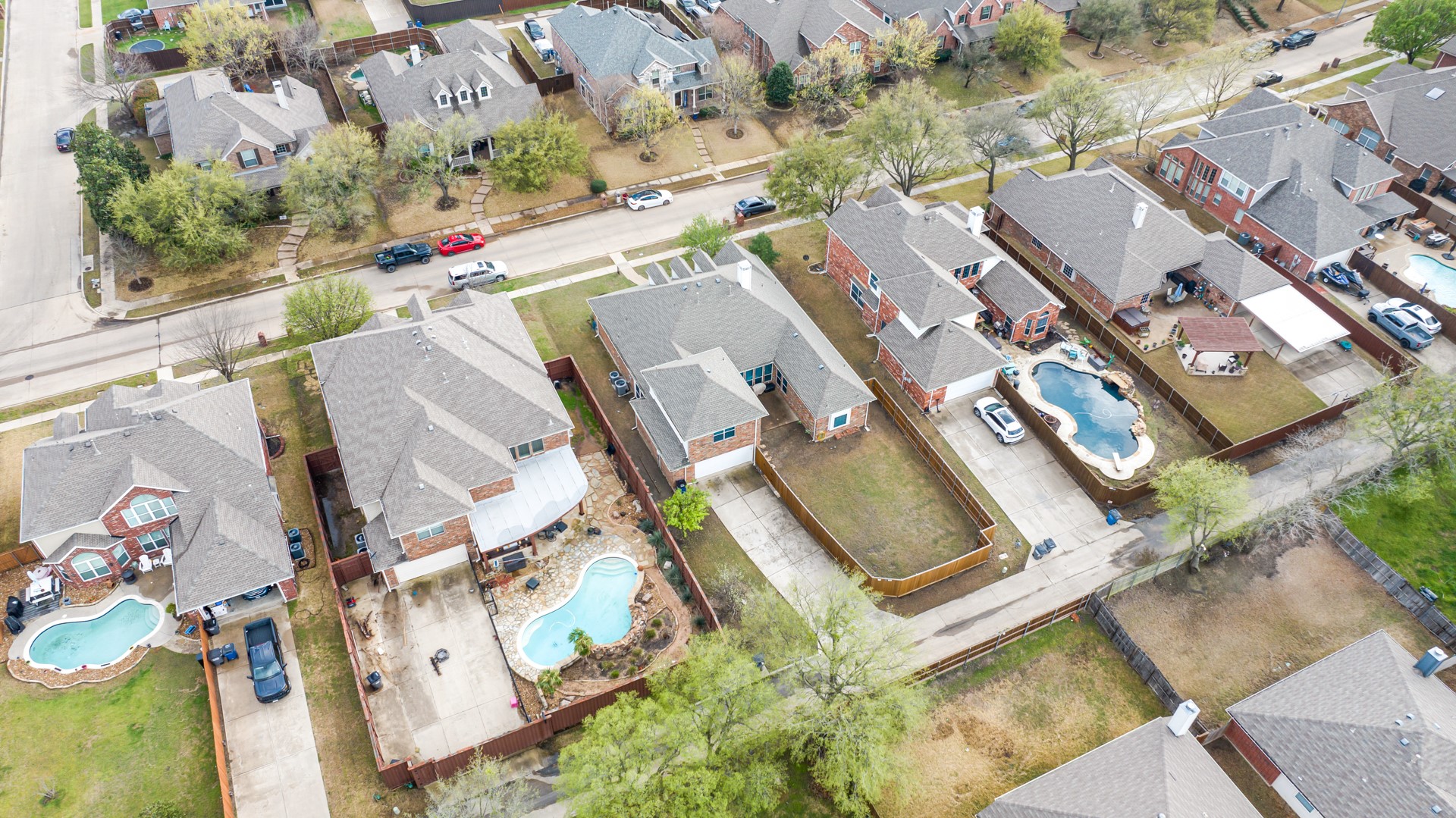 1613 Boxwood Lane
