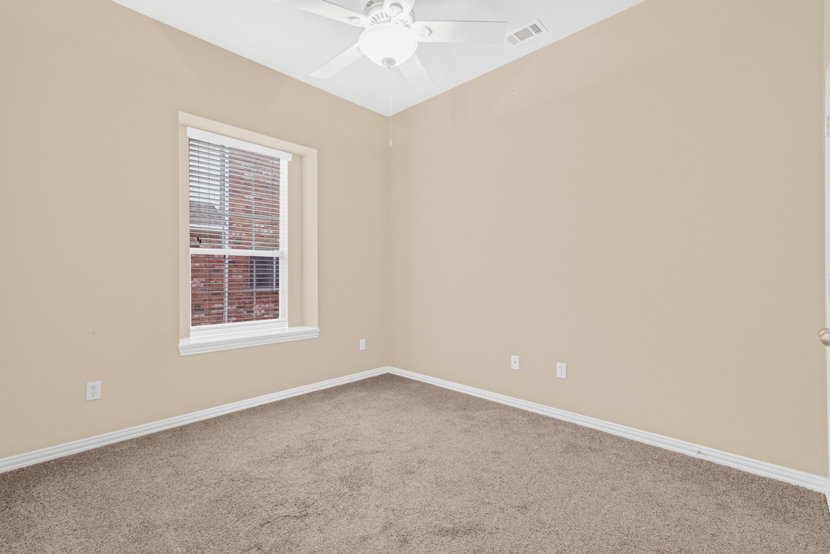 1613 Boxwood Lane