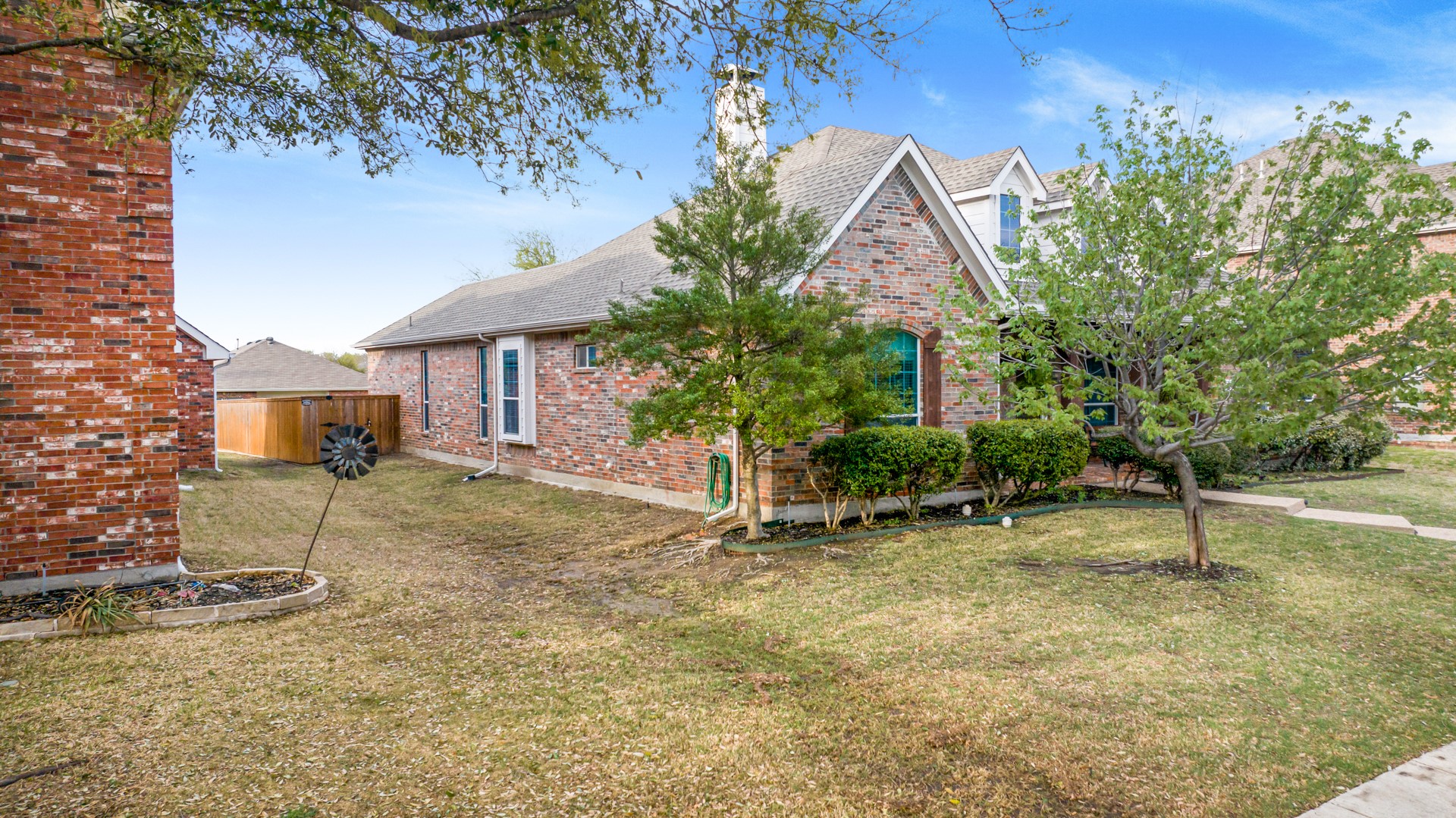 1613 Boxwood Lane
