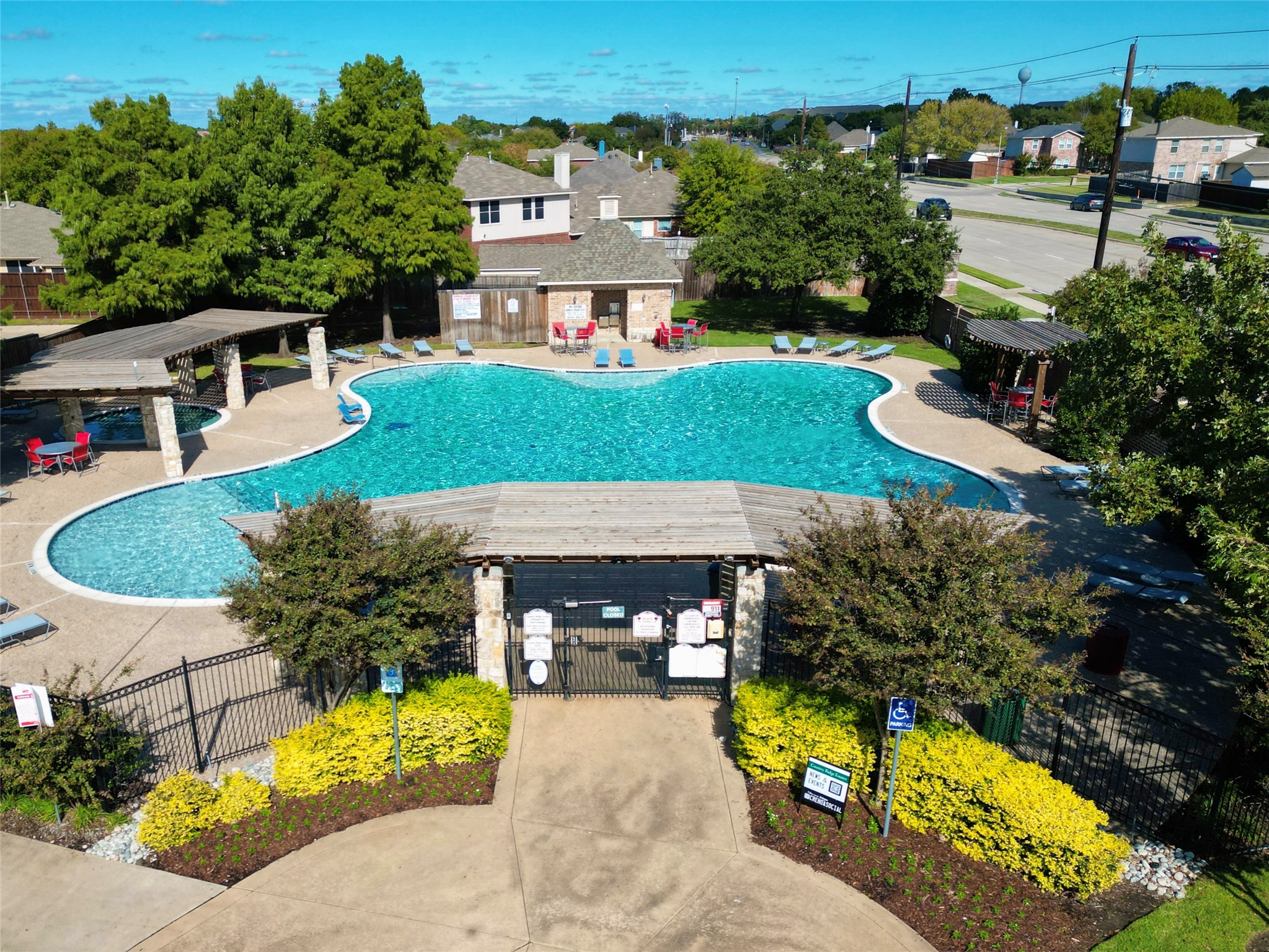 1613 Boxwood Lane