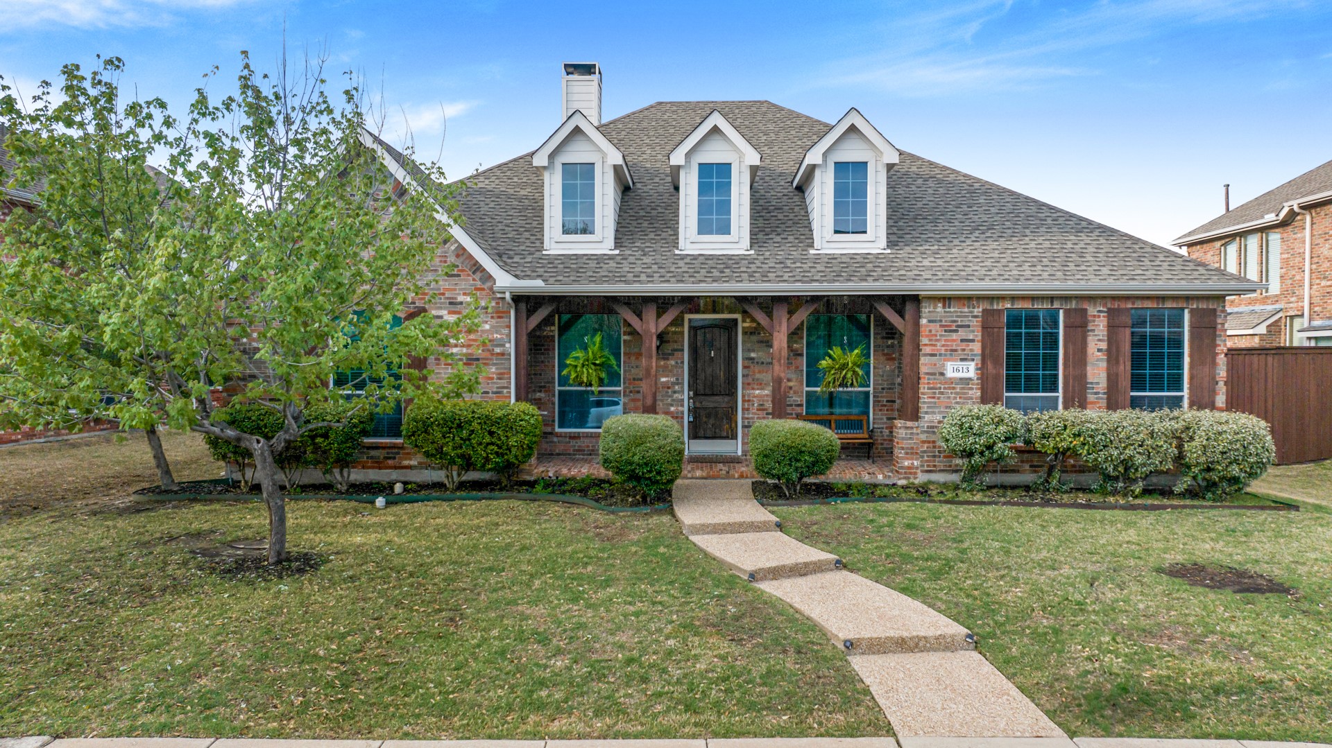 1613 Boxwood Lane