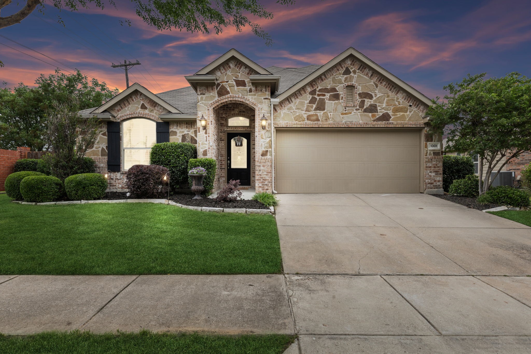 1301 Hudson Lane