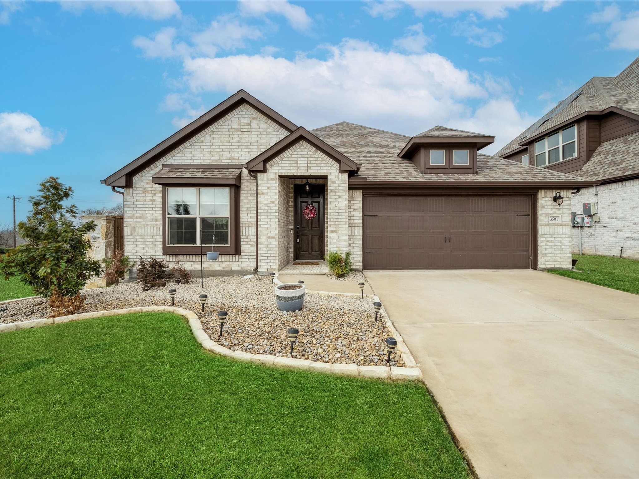 3501 Paintbrush Drive