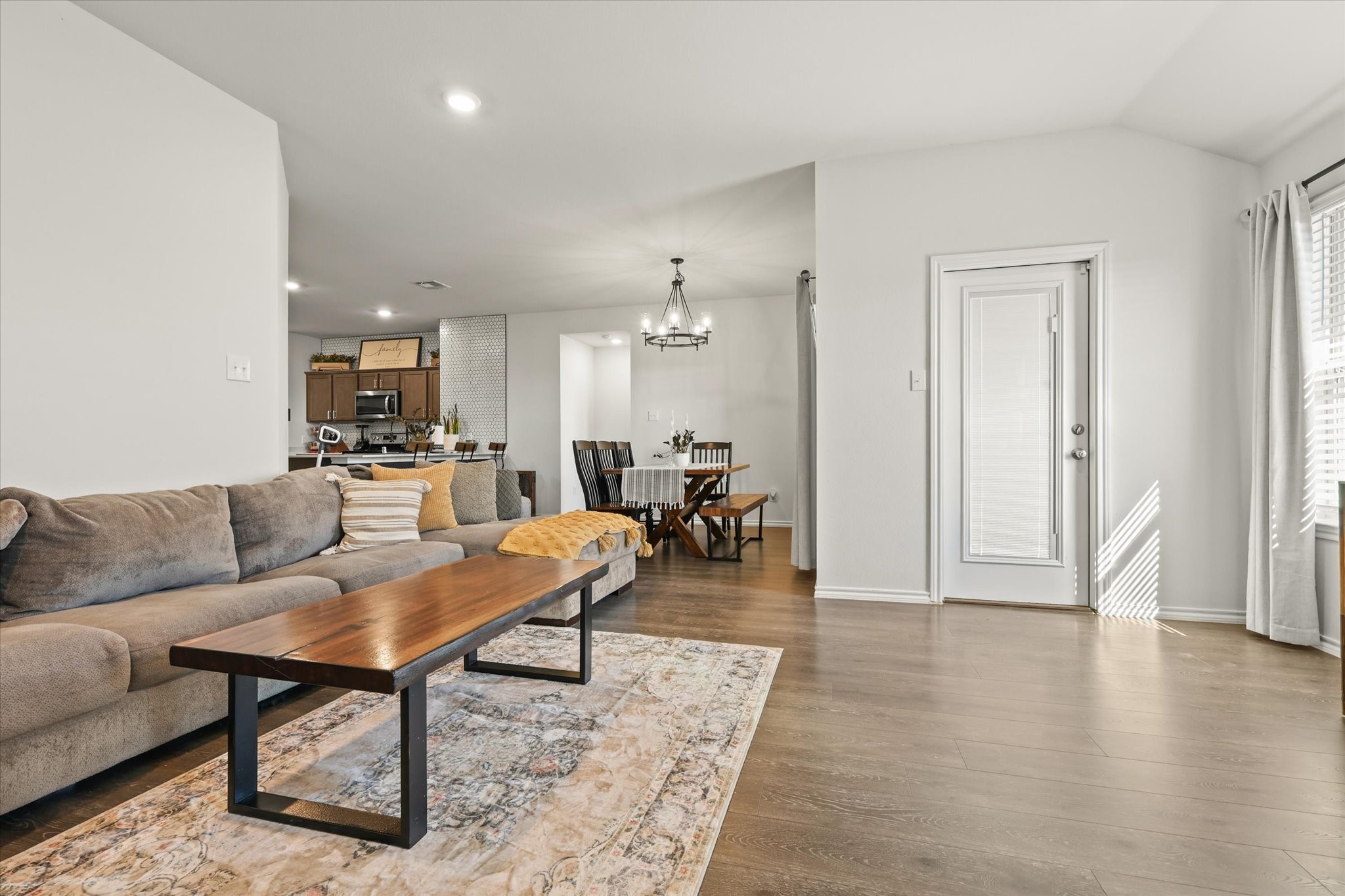 1209 Willowbend Way