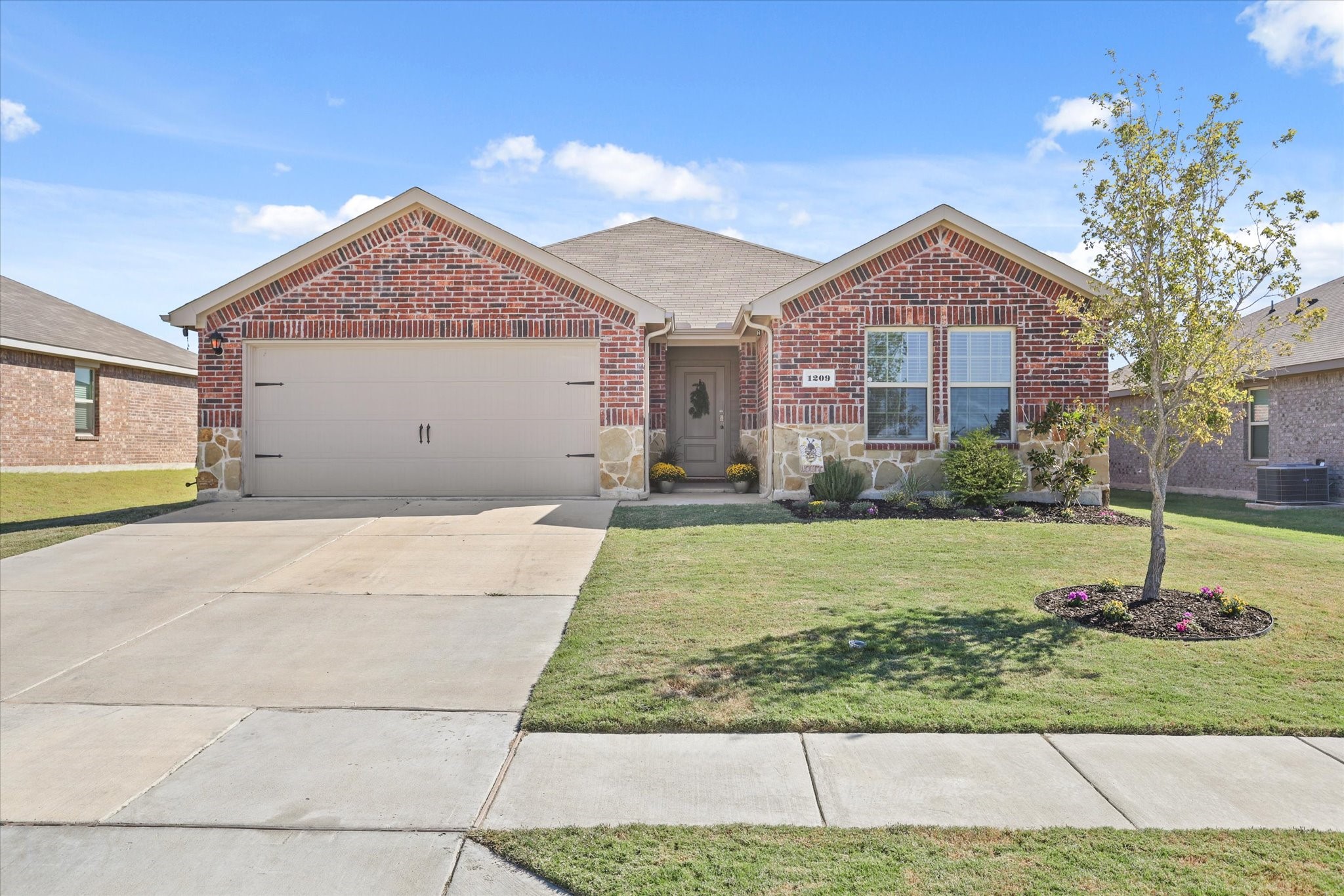 1209 Willowbend Way