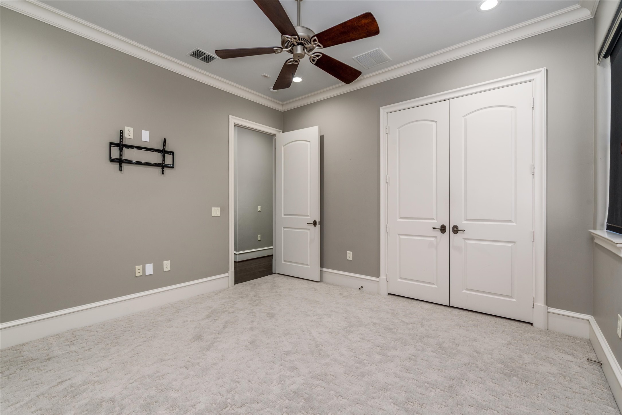 6601 Mediterranean Drive 6201