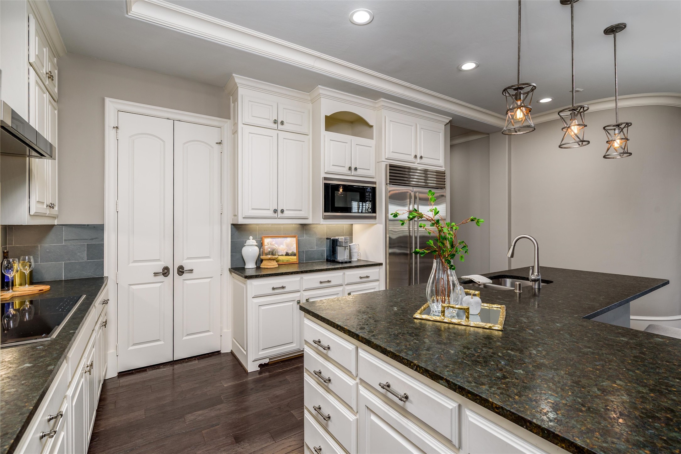 6601 Mediterranean Drive 6201