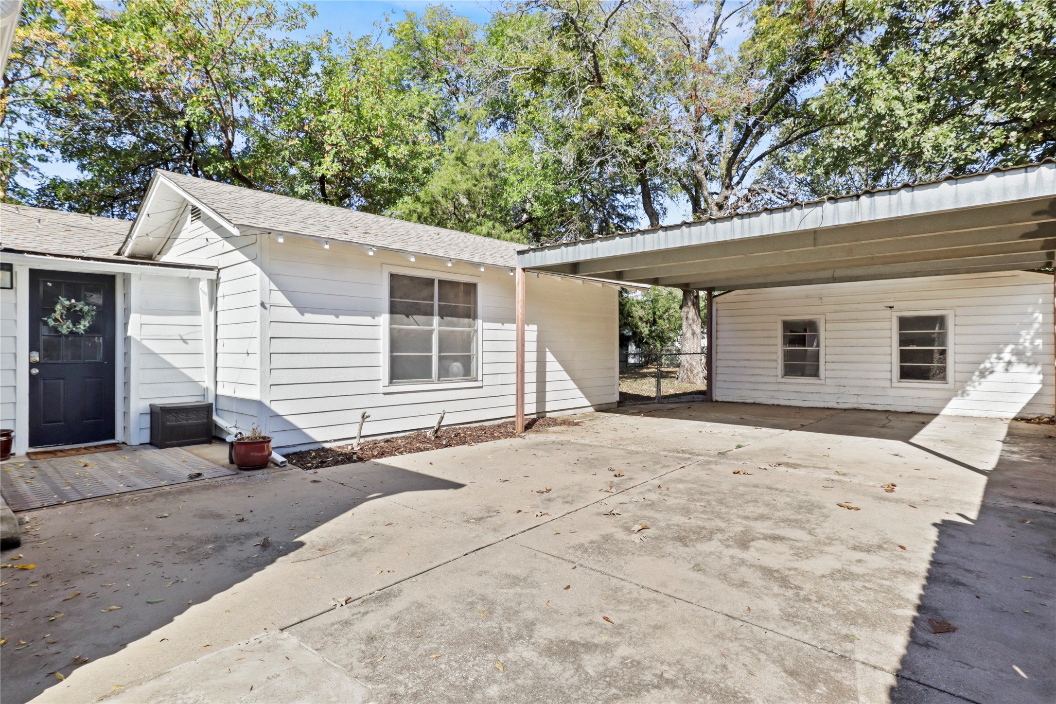 4820 White Oak Lane