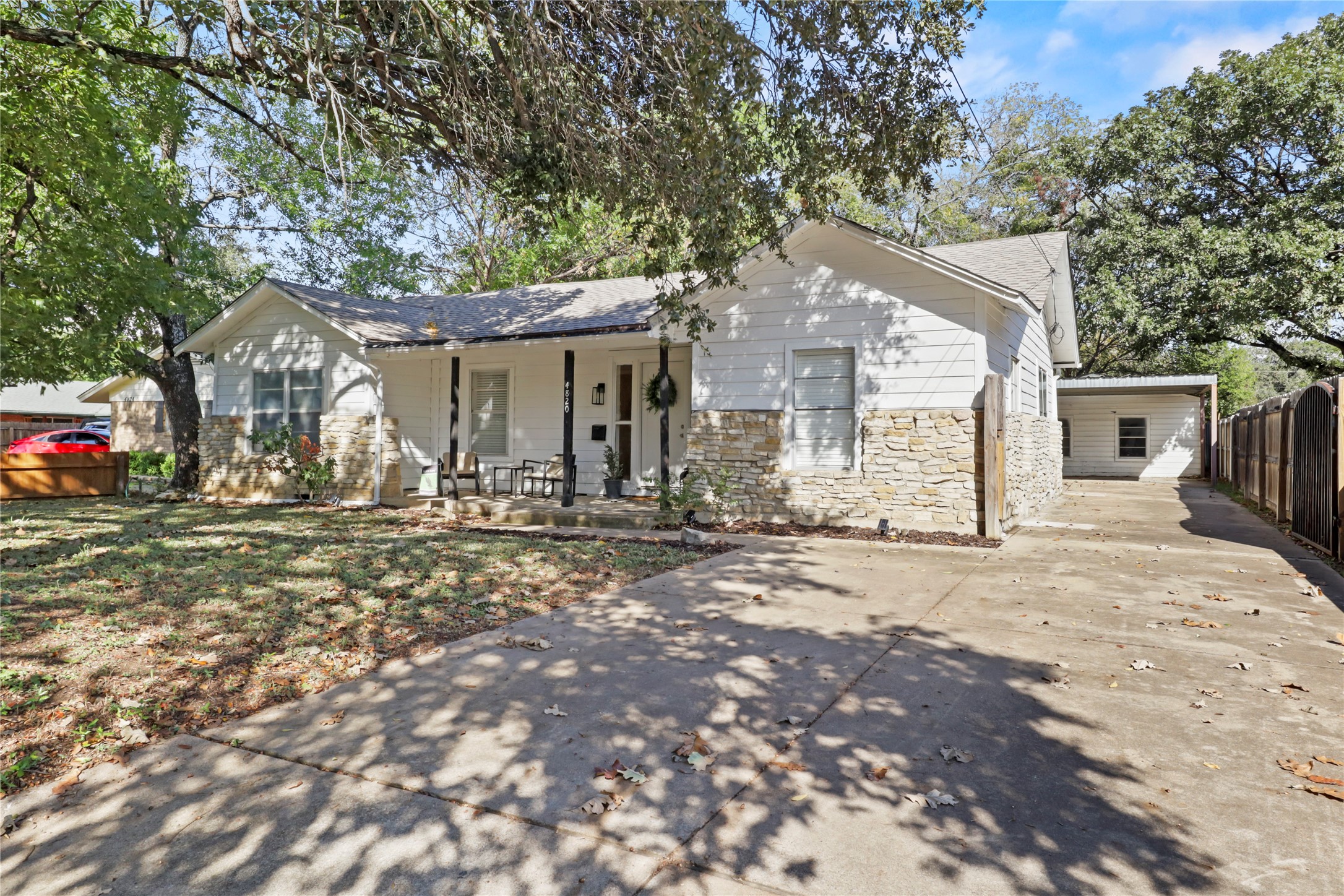 4820 White Oak Lane