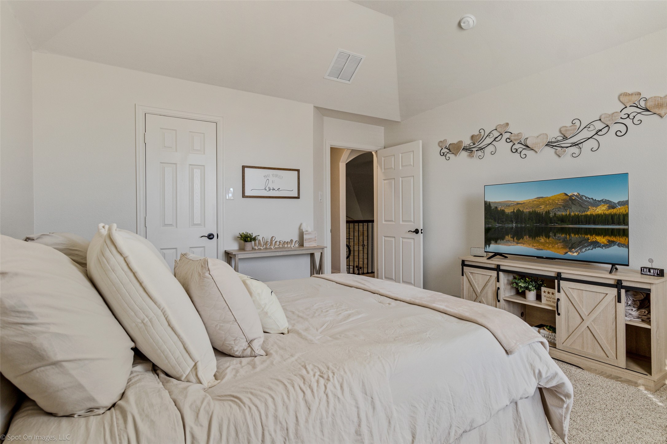 6025 Pine River Lane