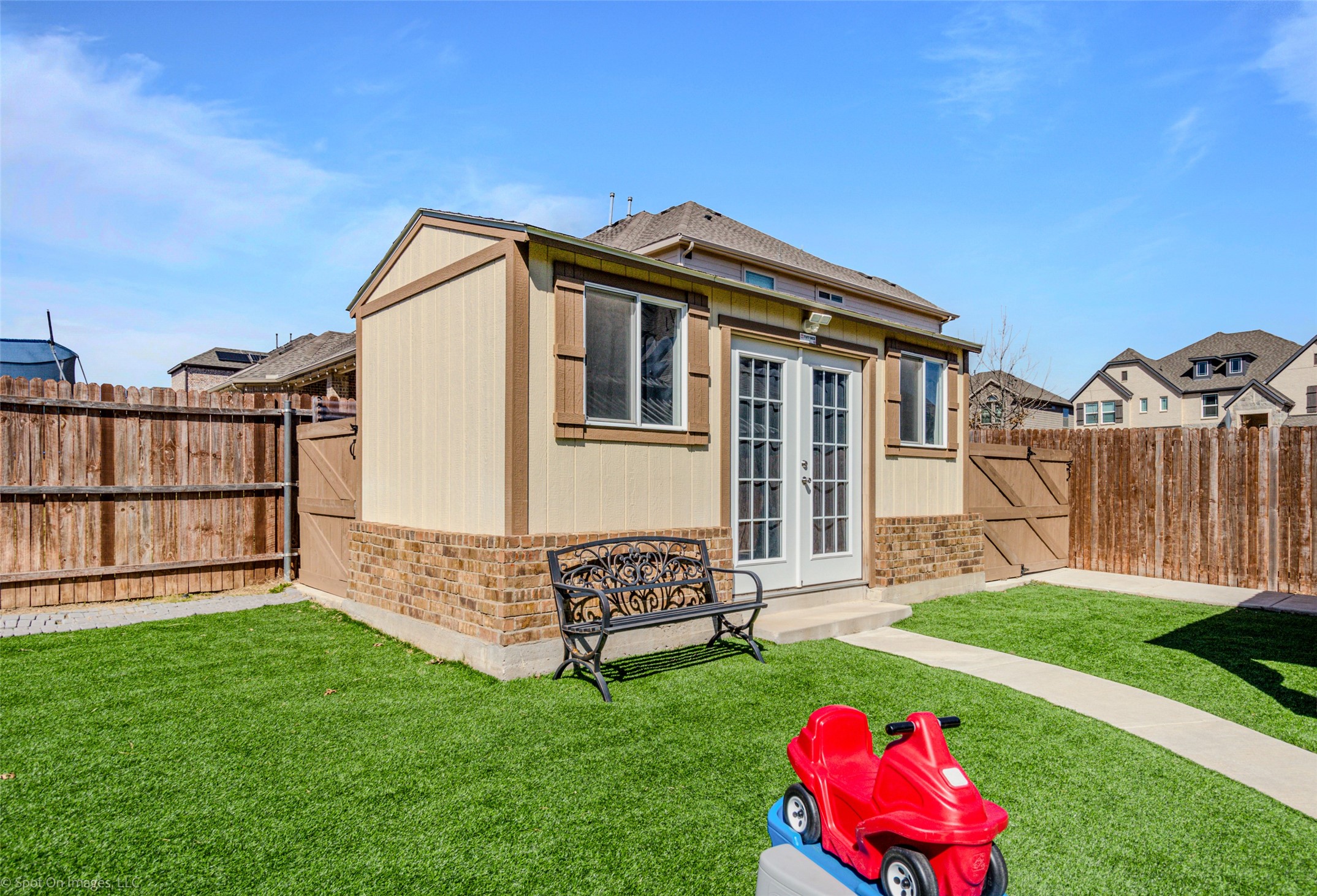 6025 Pine River Lane
