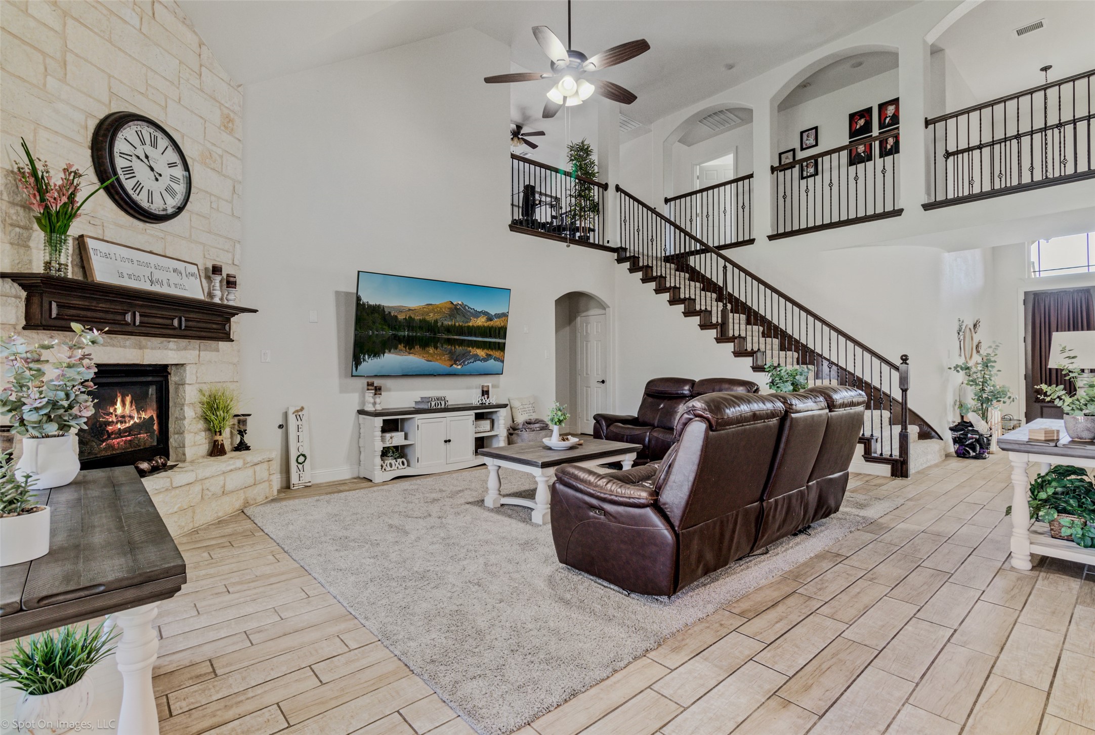 6025 Pine River Lane
