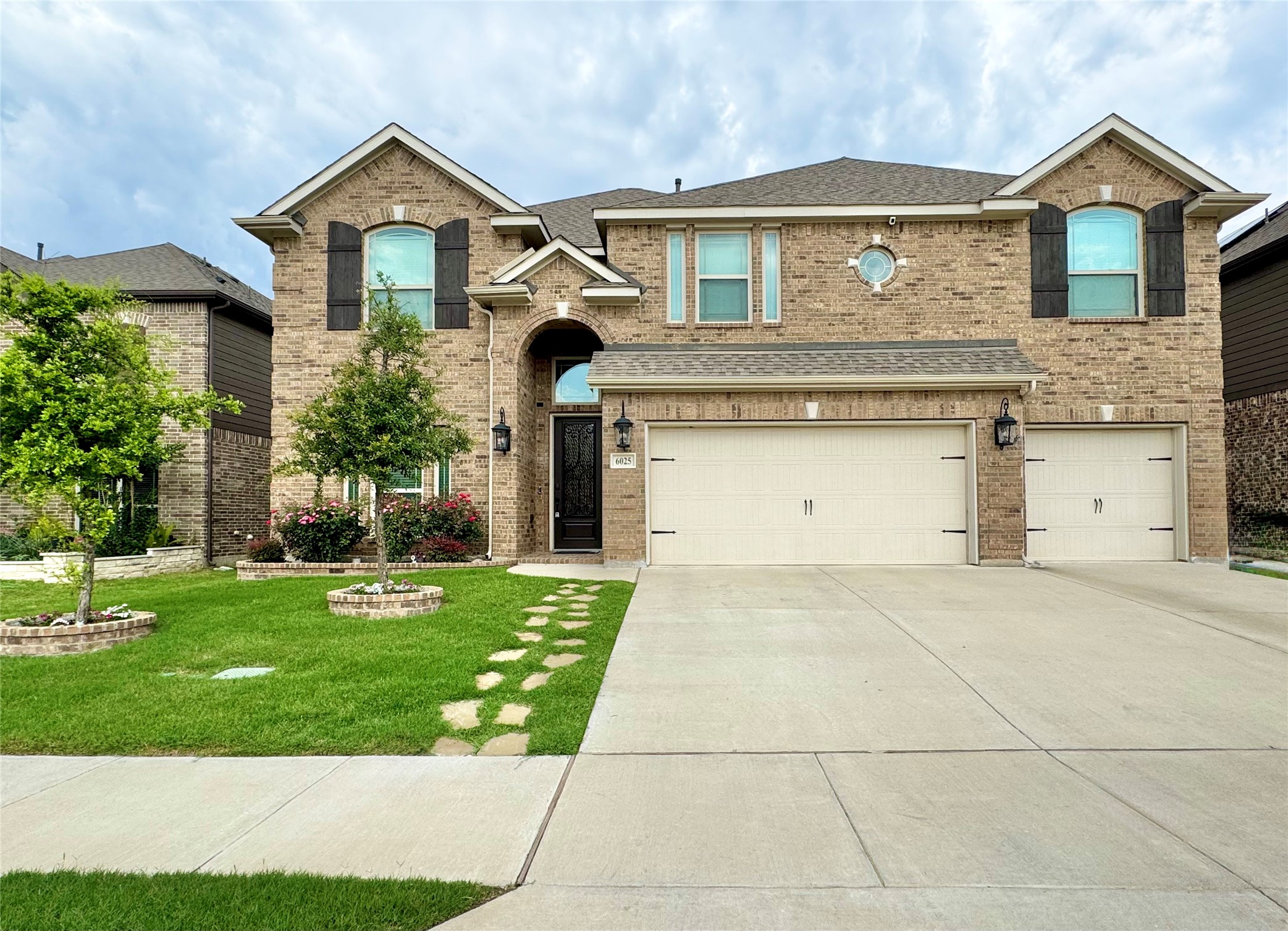 6025 Pine River Lane