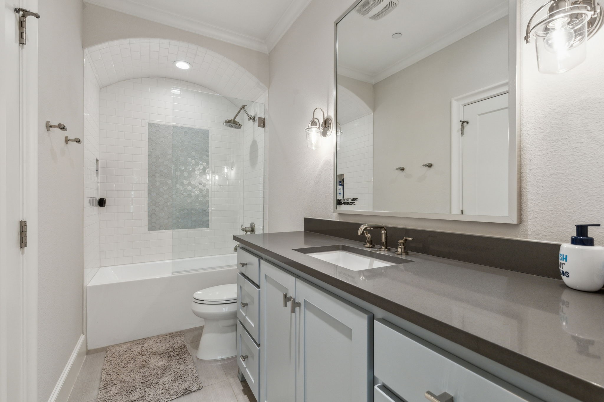 4111 Glacier Point Court