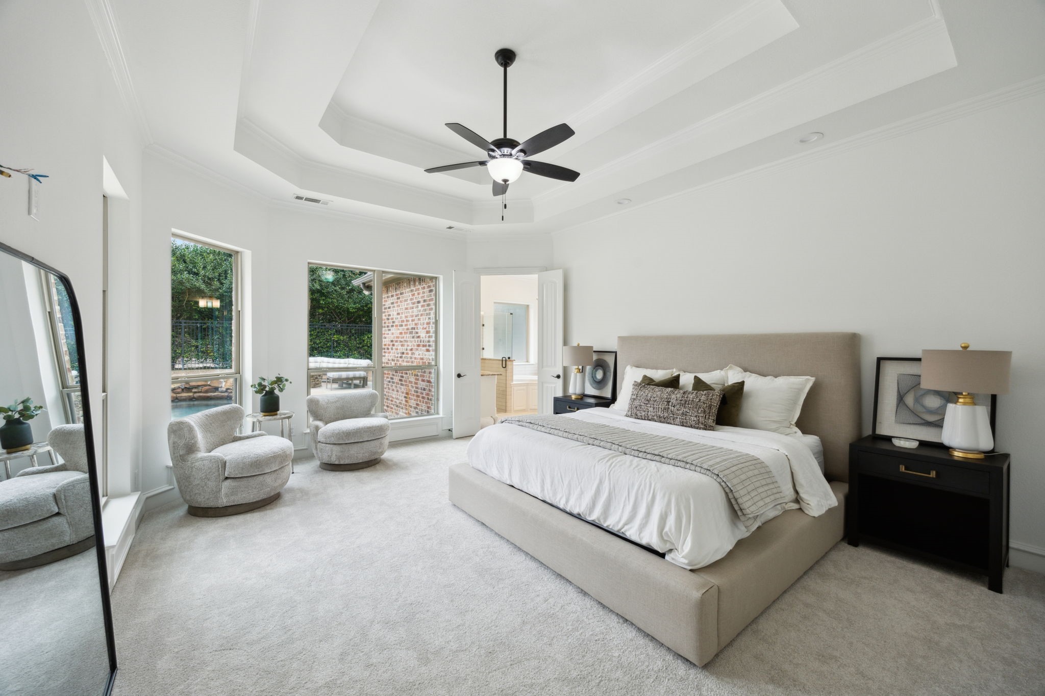 2460 Sunny Knoll Circle