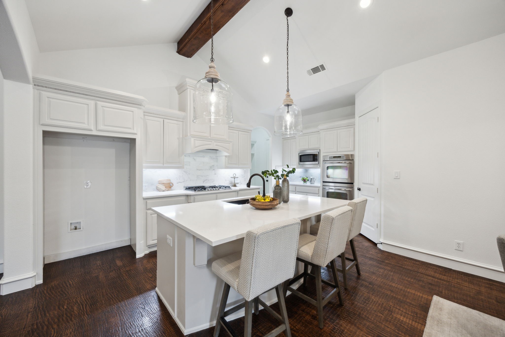 2460 Sunny Knoll Circle