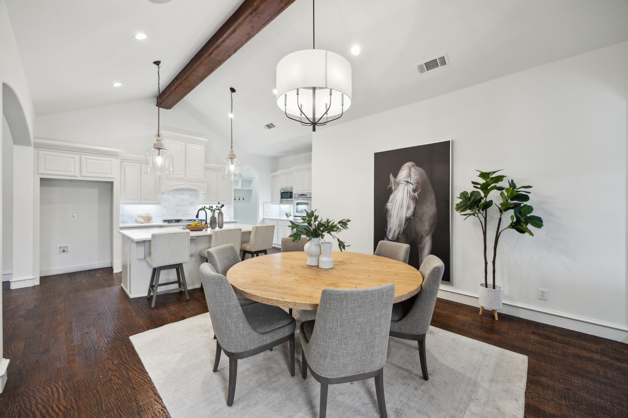 2460 Sunny Knoll Circle