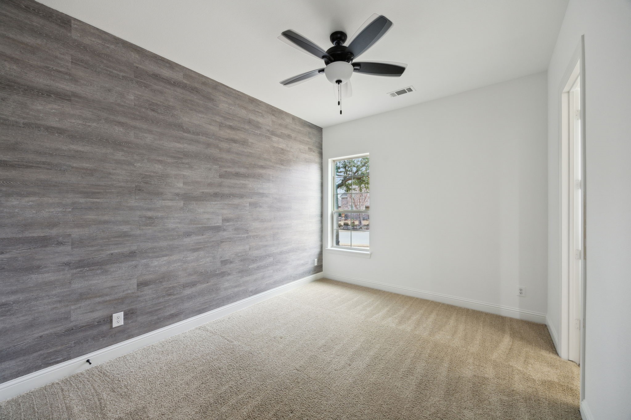 2460 Sunny Knoll Circle