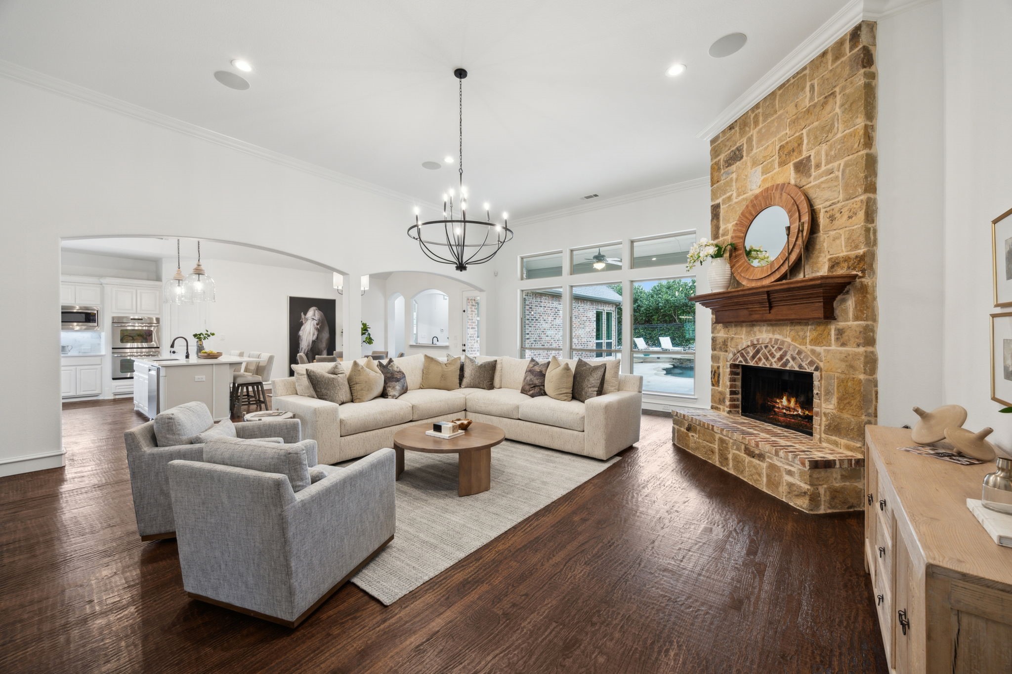 2460 Sunny Knoll Circle