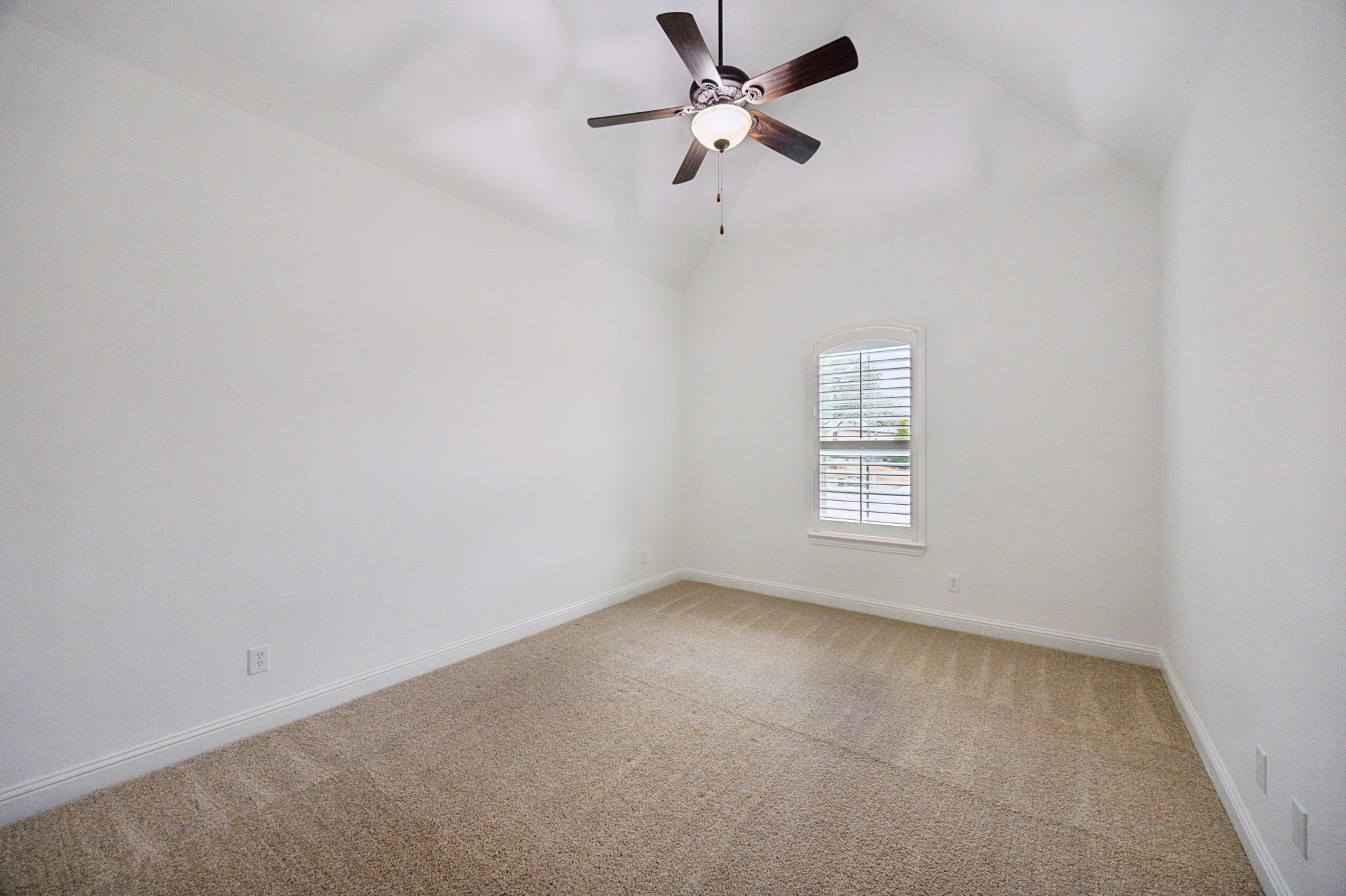 2460 Sunny Knoll Circle