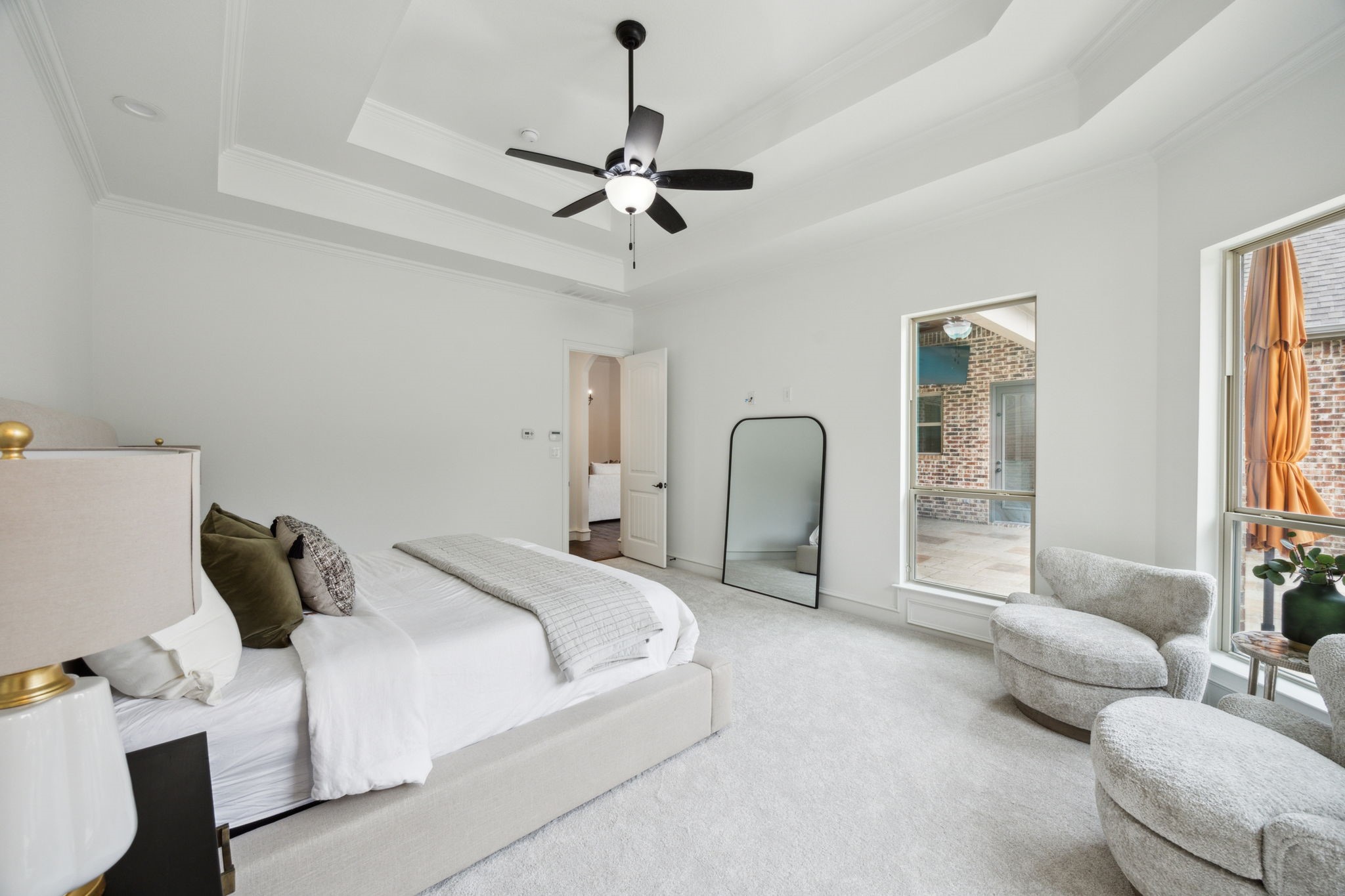 2460 Sunny Knoll Circle