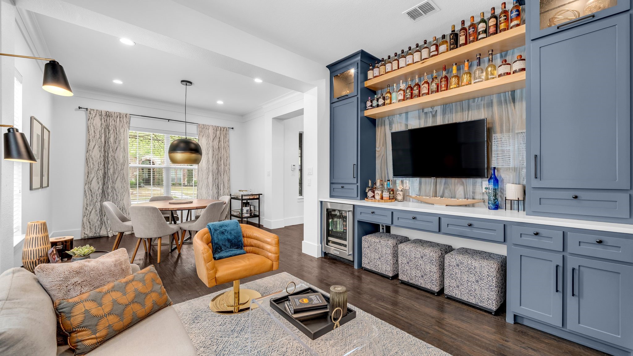 9816 Buckhorn Drive