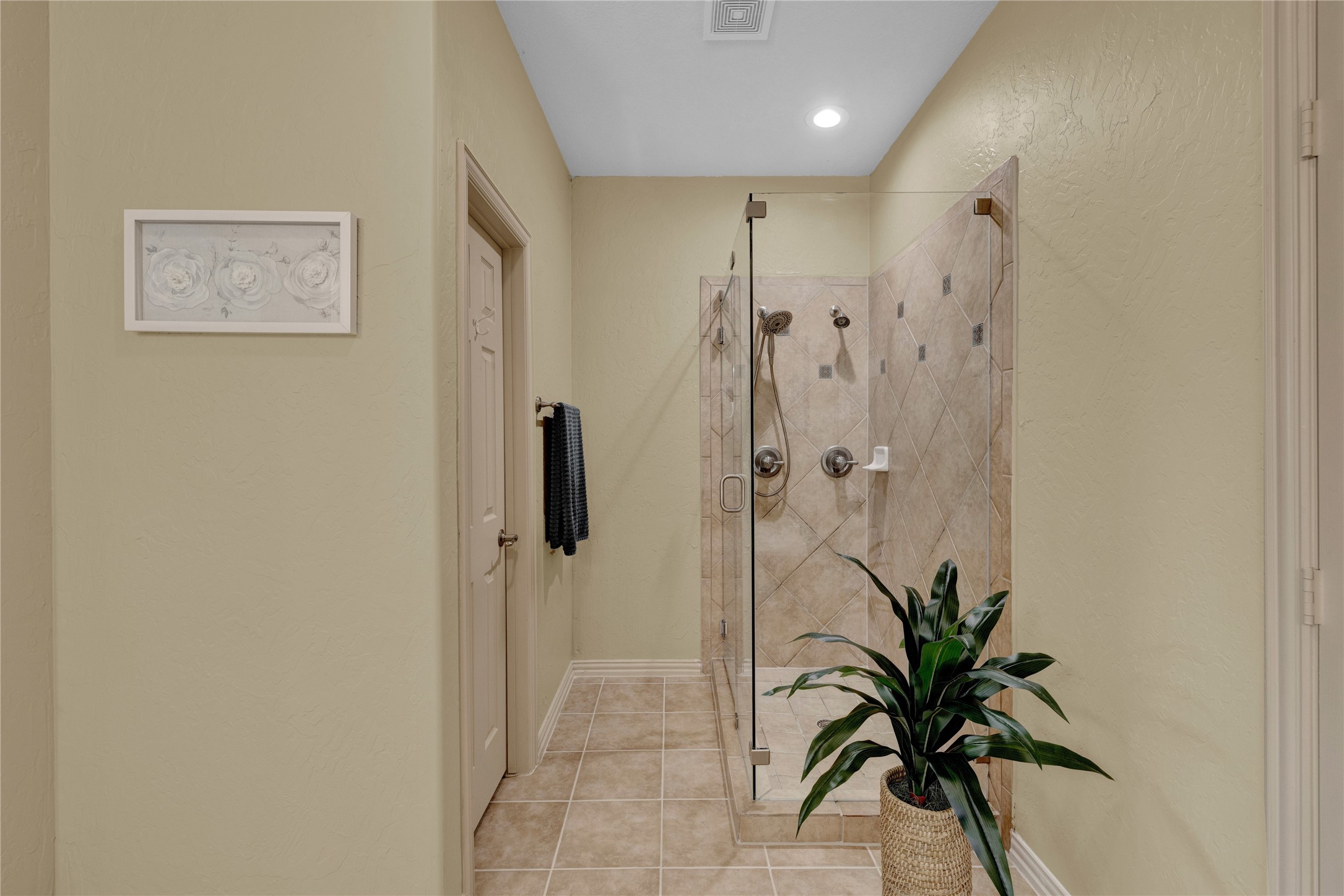 12618 Waltham Drive