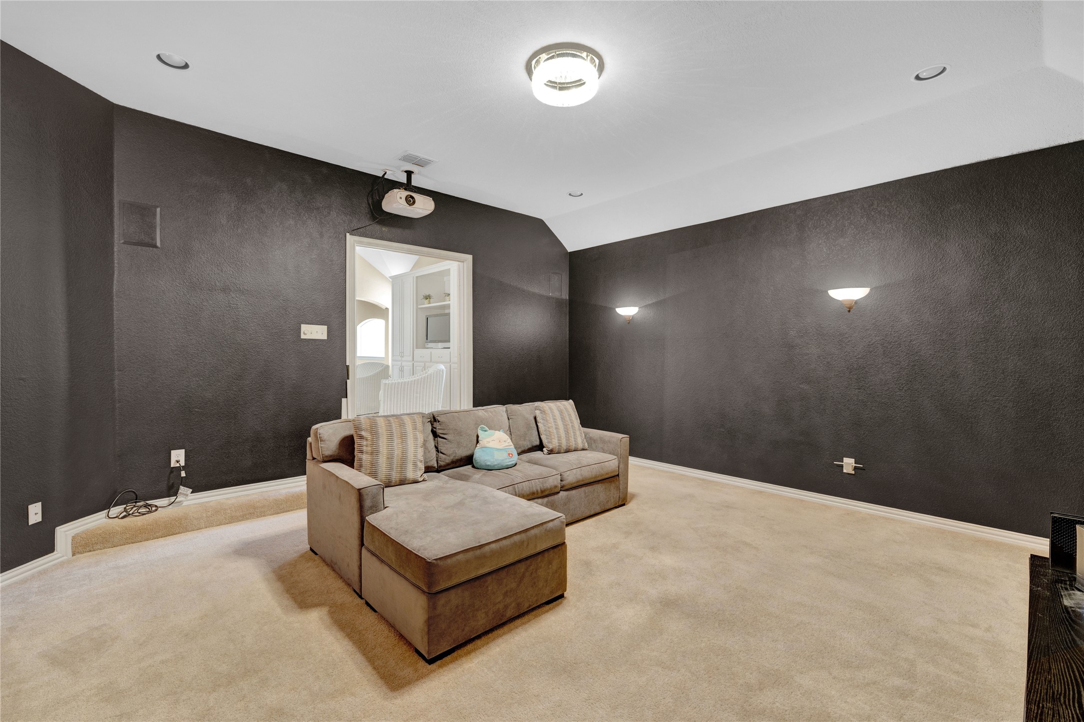 12618 Waltham Drive