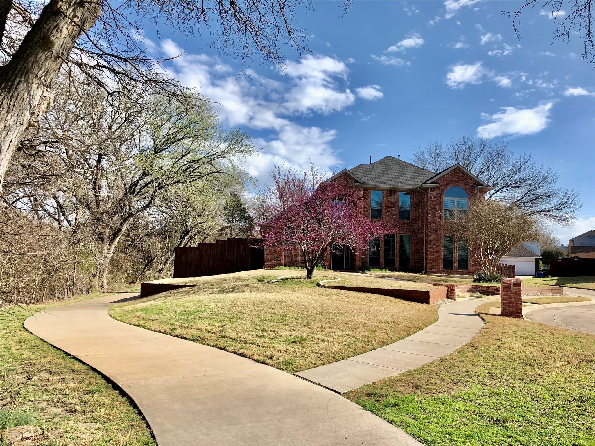 812 Rivergrove Road