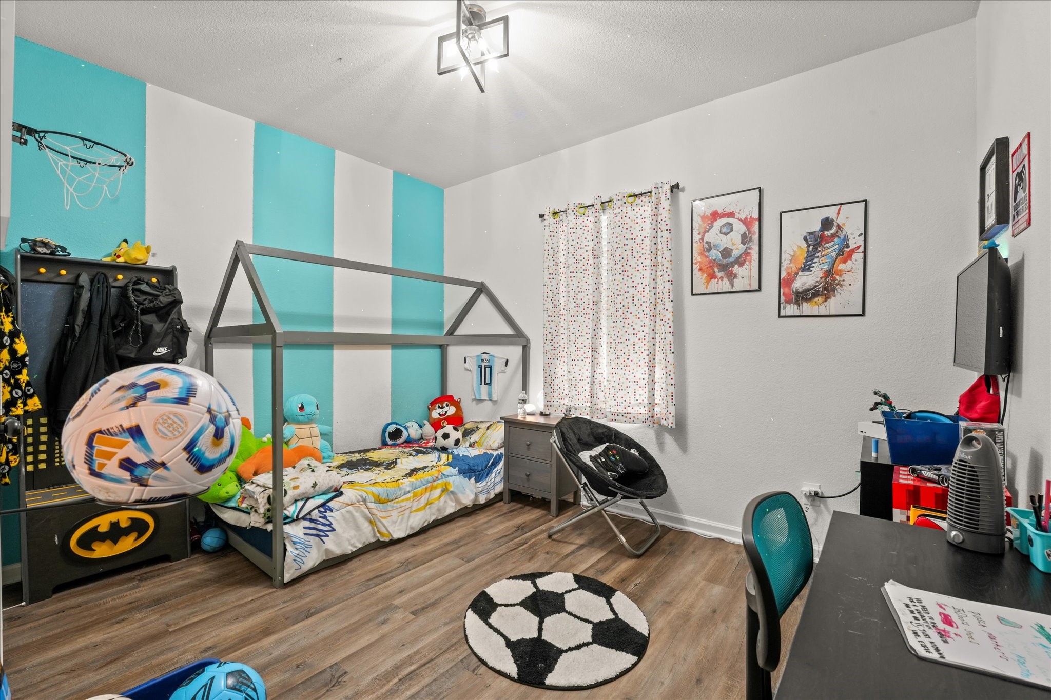 725 Peach Tree Lane