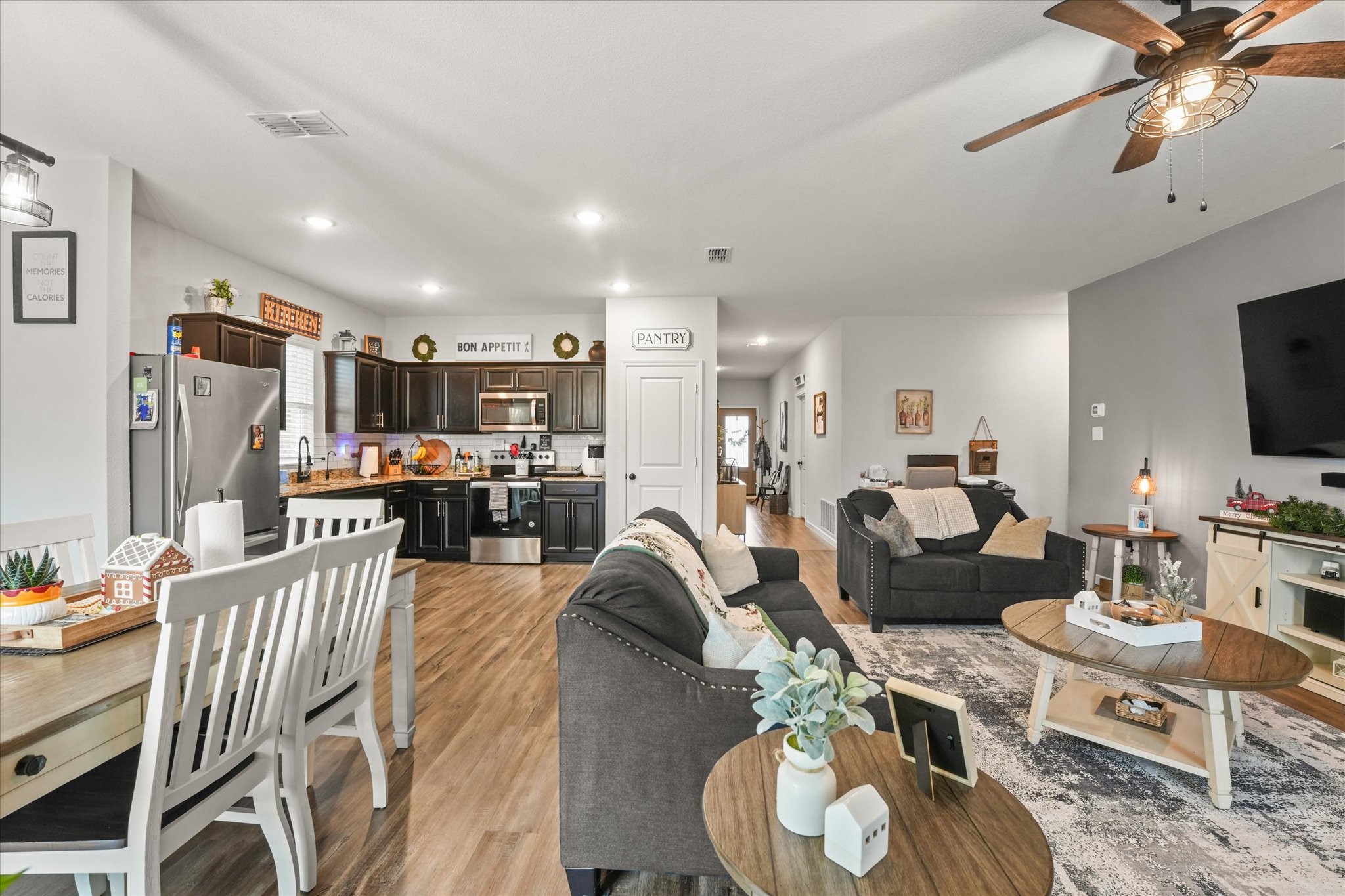 725 Peach Tree Lane