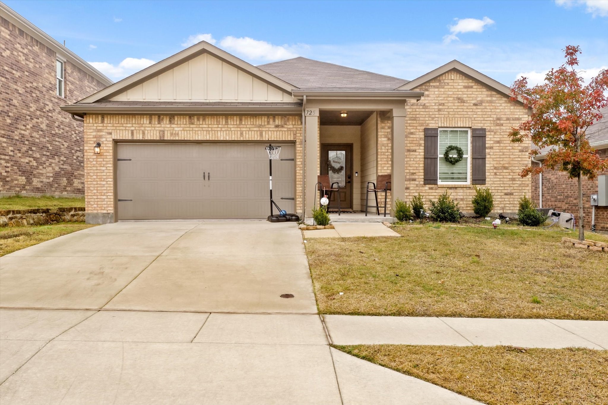 725 Peach Tree Lane