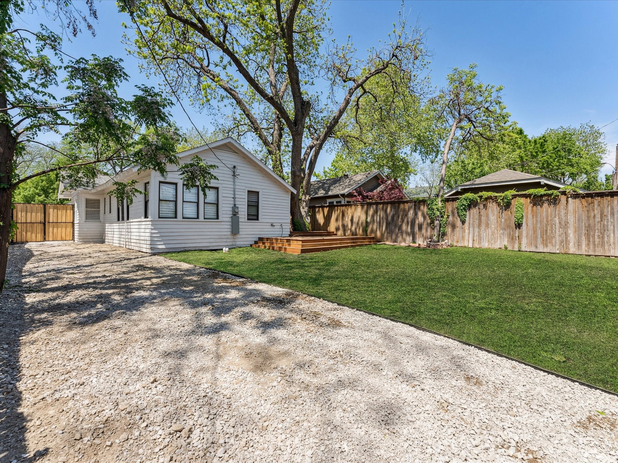 126 N Windomere Avenue