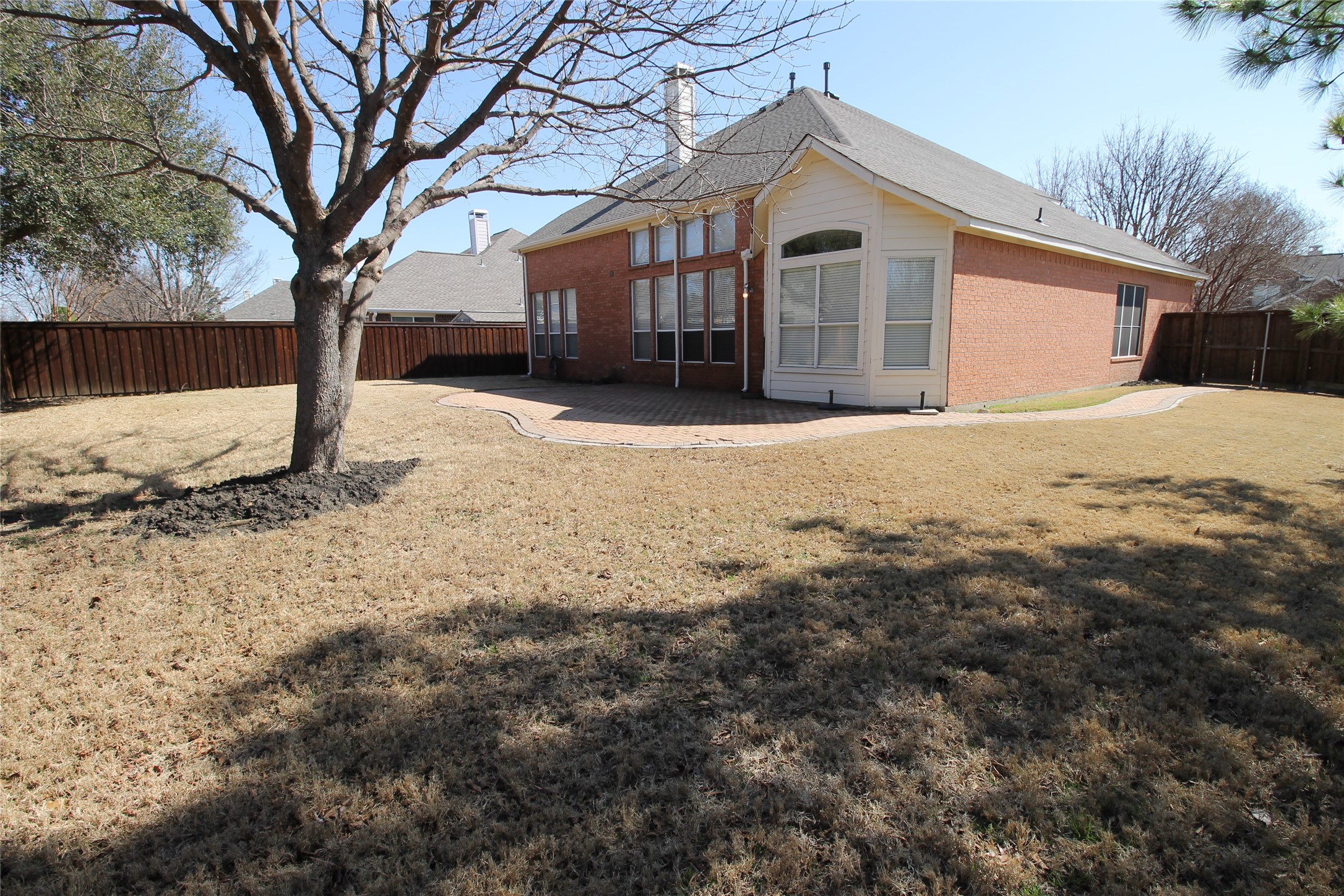1416 Old Oak Trail